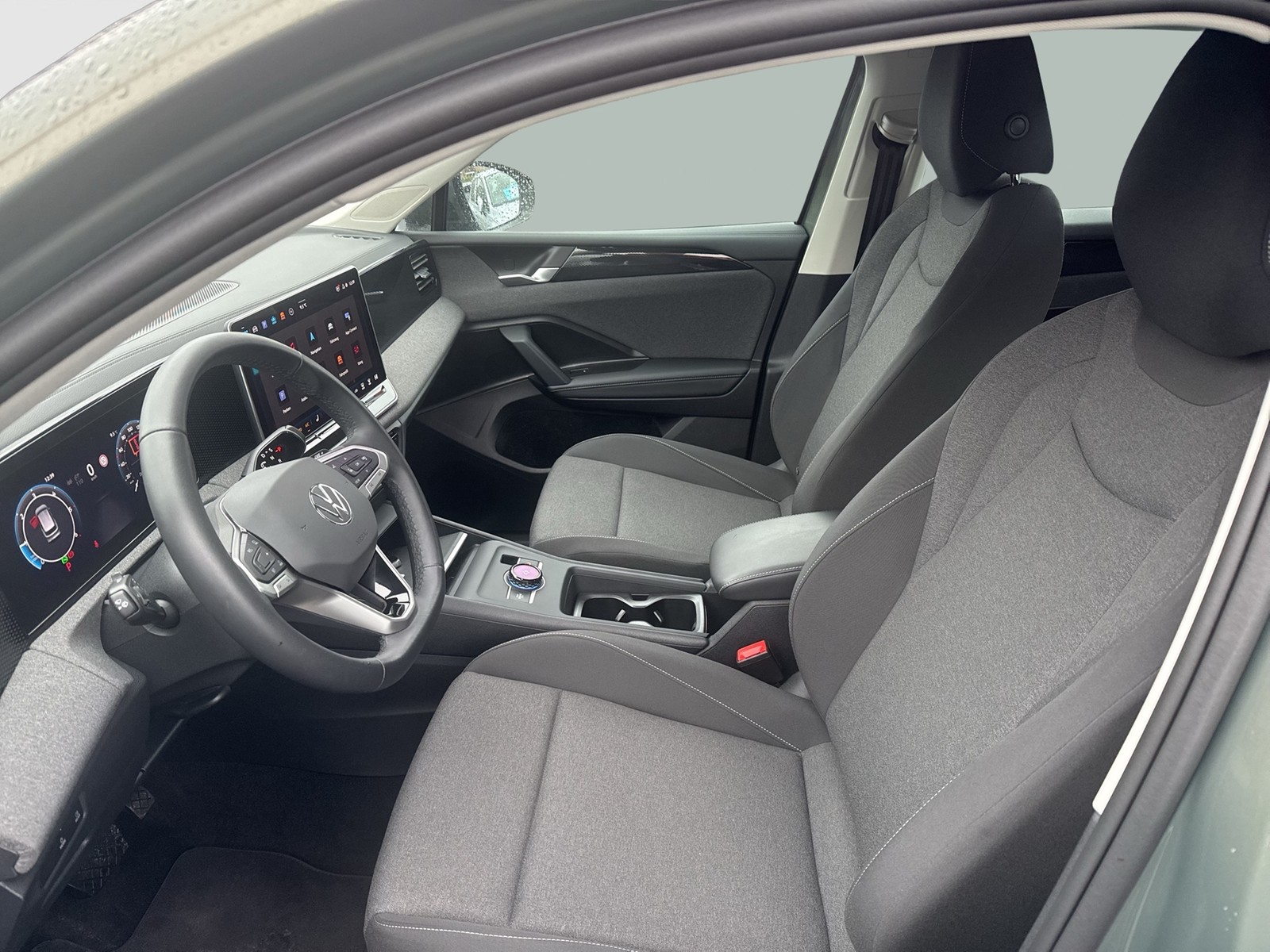 Volkswagen Tiguan 2.0 MOVE AHK NAVI SITZHZG ALU KAMERA