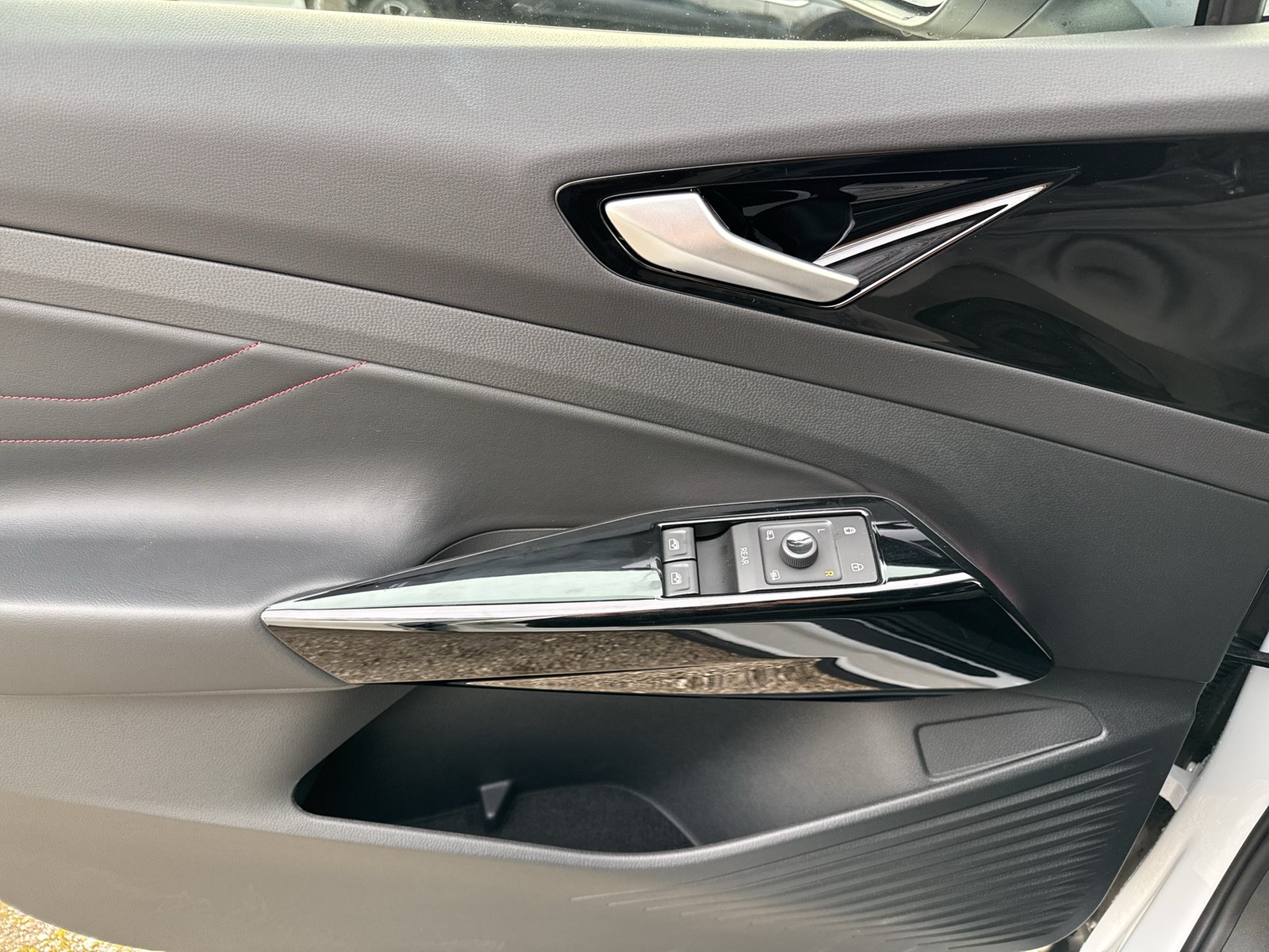 Volkswagen ID.5 GTX 4X4 WÄRMEPUMPE NAVI AHK