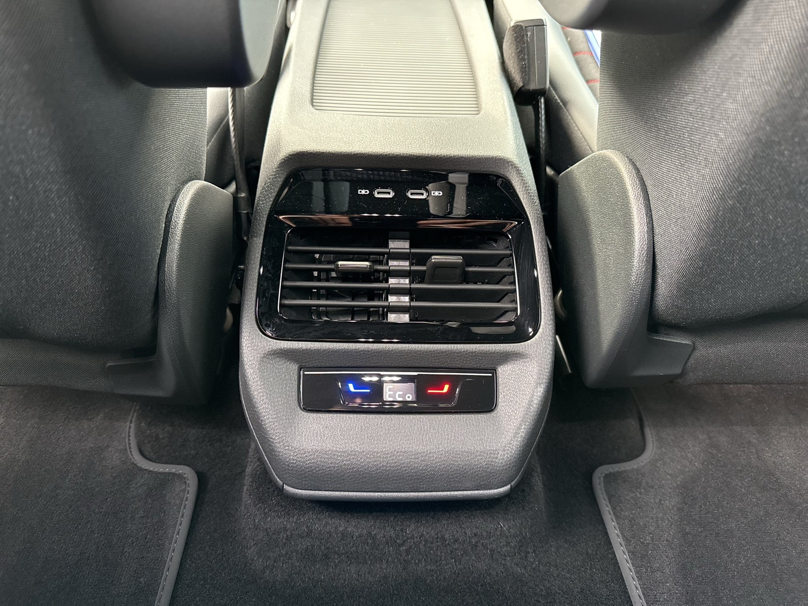 Volkswagen ID.5 GTX 4X4 WÄRMEPUMPE NAVI AHK