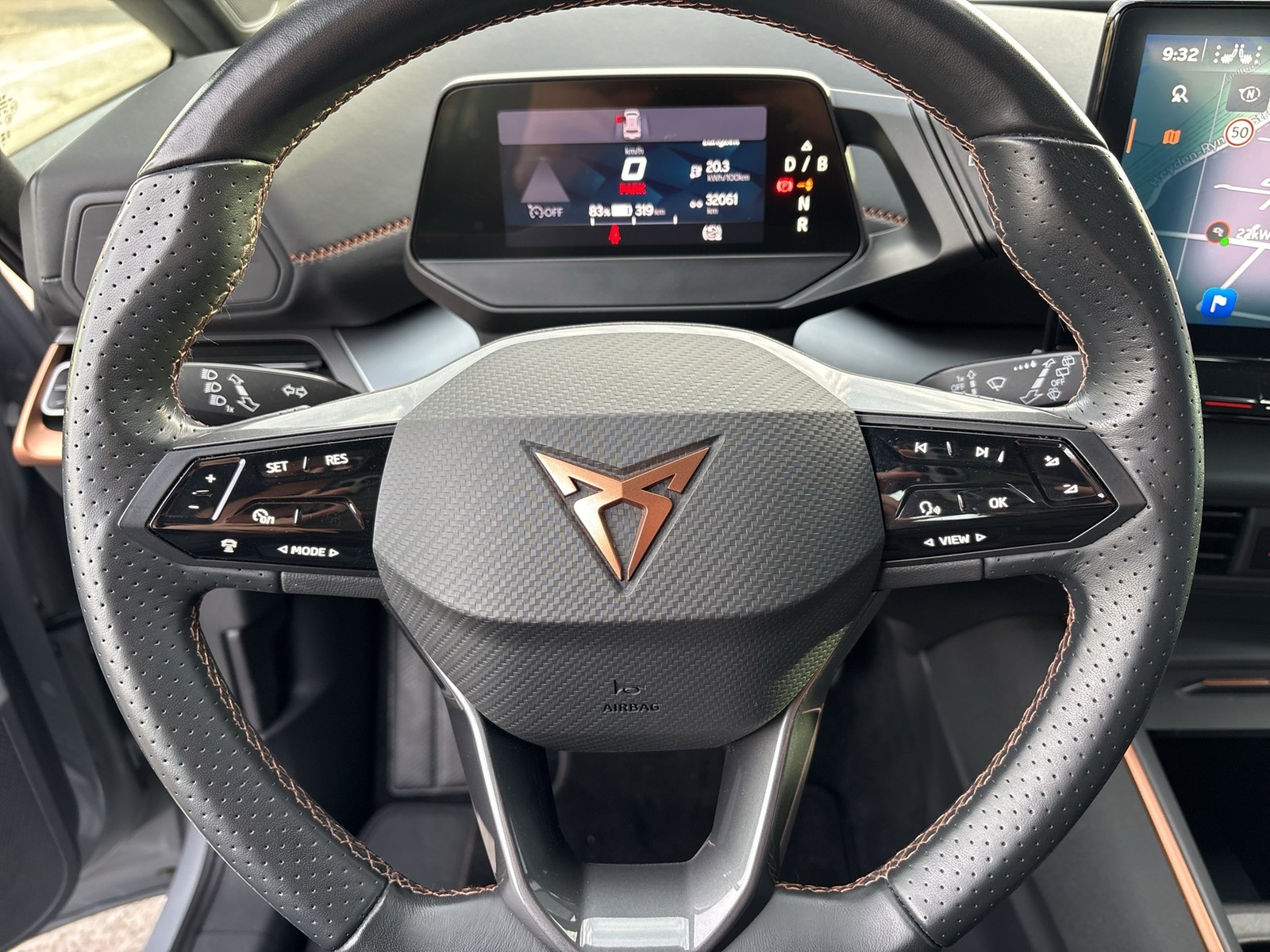 Cupra Born CAM ACC LM18 NAVI SITZHEIZUNG EINPARKHILFE