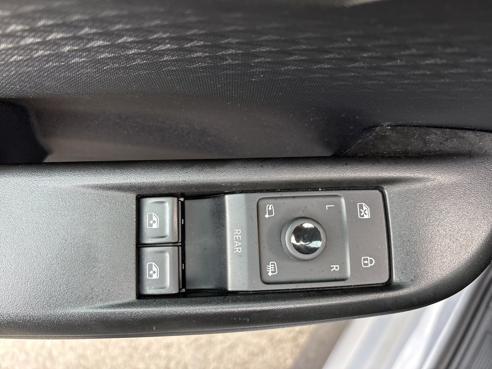 Cupra Born CAM ACC LM18 NAVI SITZHEIZUNG EINPARKHILFE