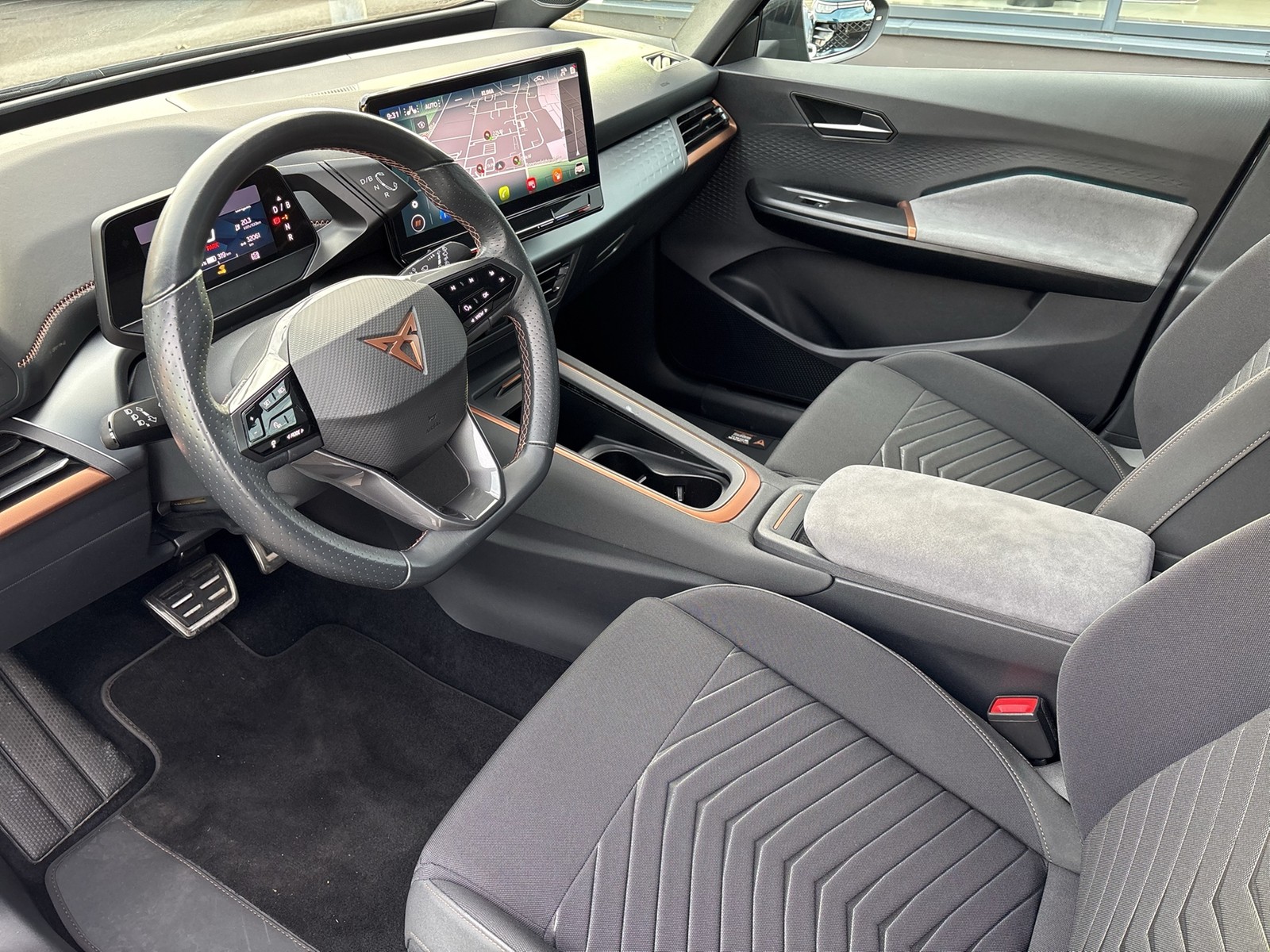 Cupra Born CAM ACC LM18 NAVI SITZHEIZUNG EINPARKHILFE