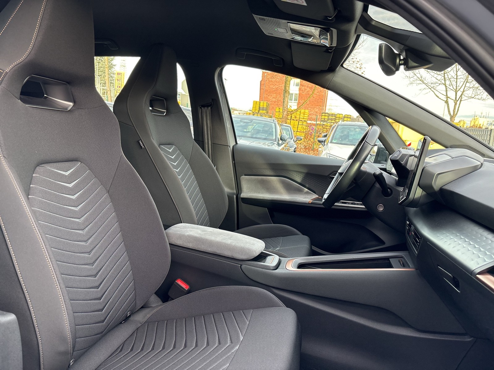 Cupra Born CAM ACC LM18 NAVI SITZHEIZUNG EINPARKHILFE