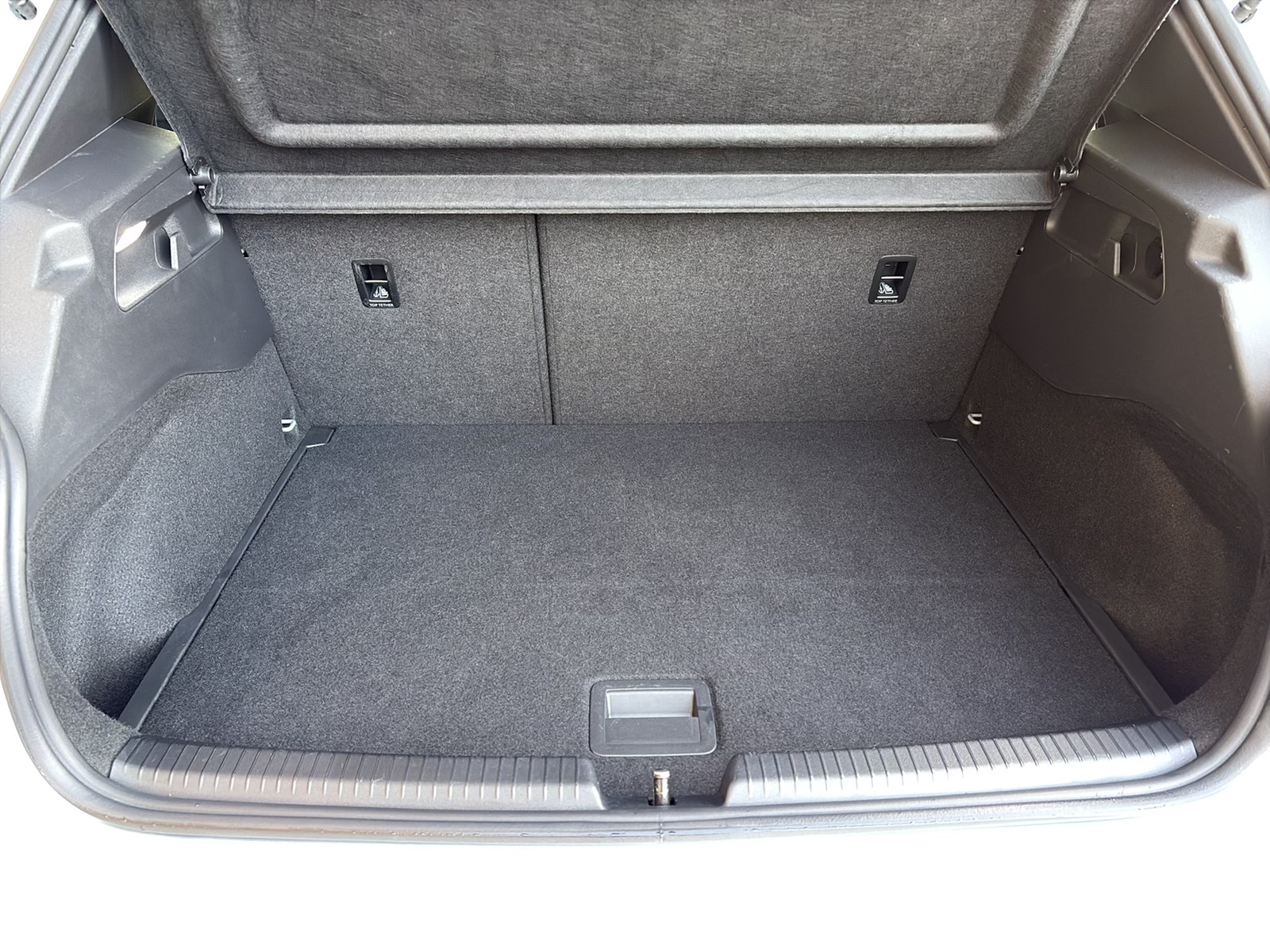 Cupra Born e-BOOST CAM ACC LM19 NAVI SITZHEIZUNG LED