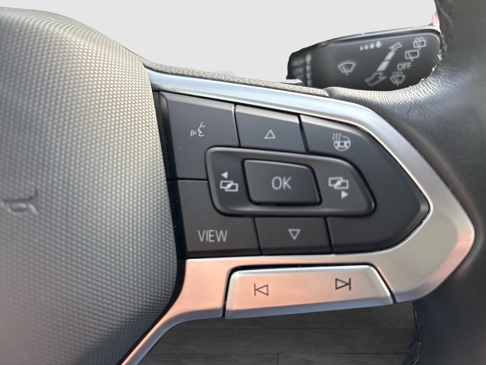 Volkswagen Golf VIII 1.5 MOVE ACC LED ALU NAVI SITZHEIZUNG