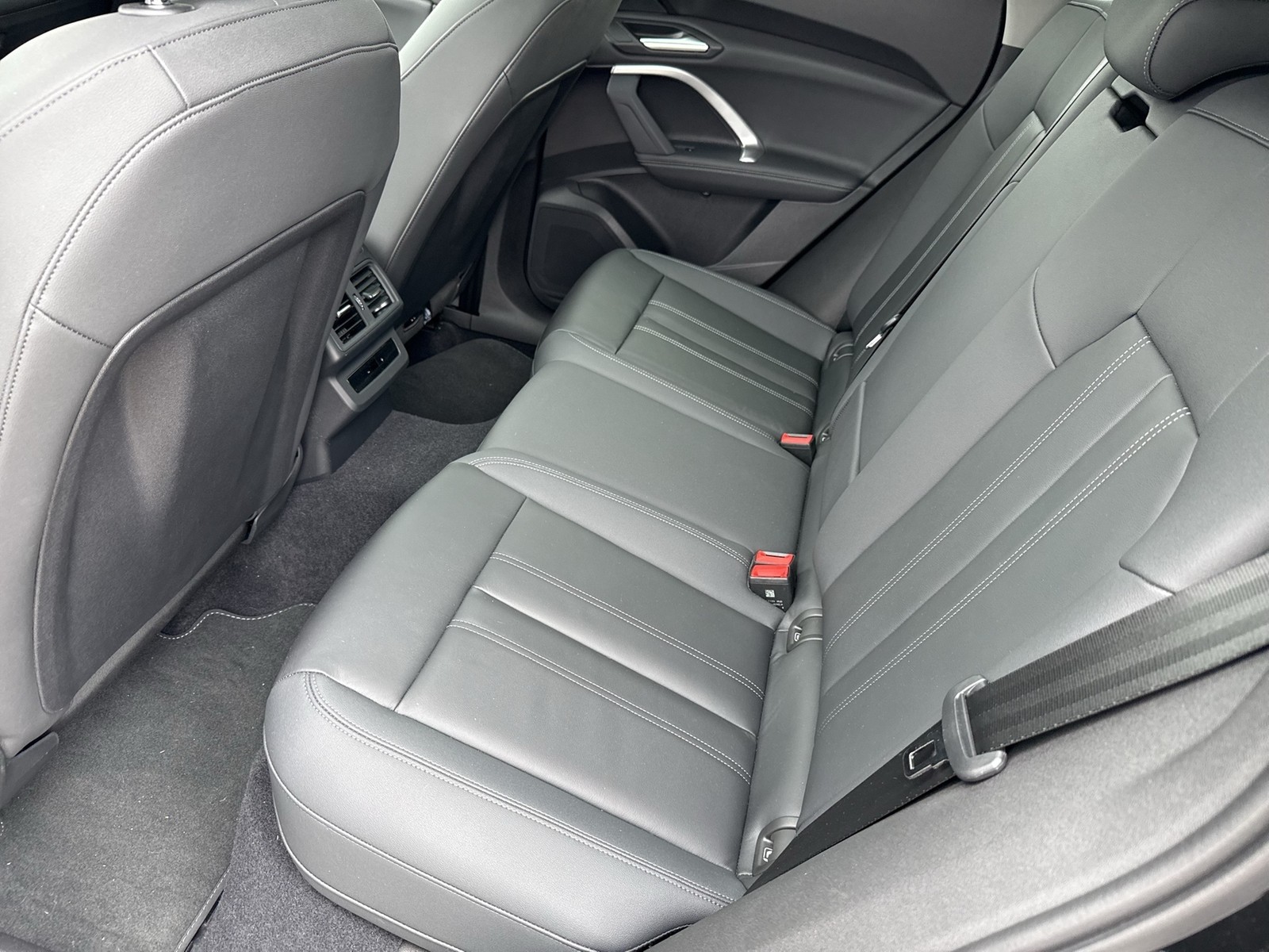 Audi Q5 quattro NEUES MODELL PANO AHK CAM ACC LM19