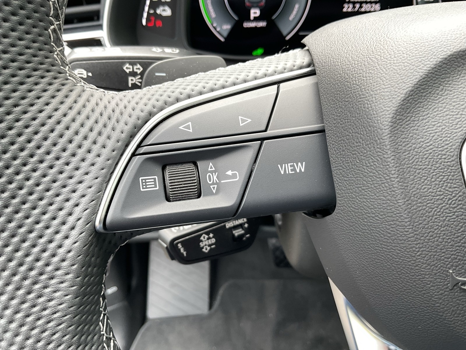 Audi Q7 quattro HYBRID S LINE B&O AHK 360CAM ACC LM21