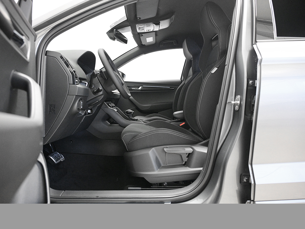 Skoda Karoq 1.5TSI DSG Sportline NAV AHK ACC RFK PDC SHZ