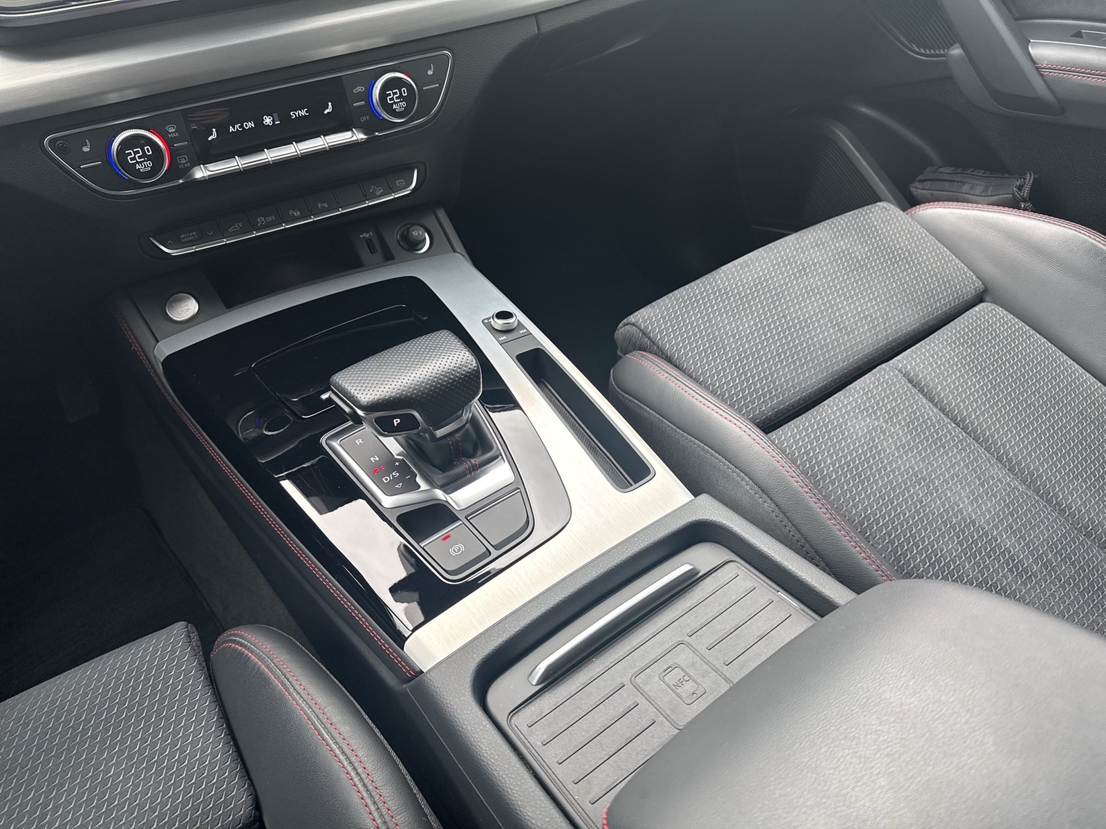 Audi Q5 55 quattro HYBRID S LINE PANO B&O AHK ALU20