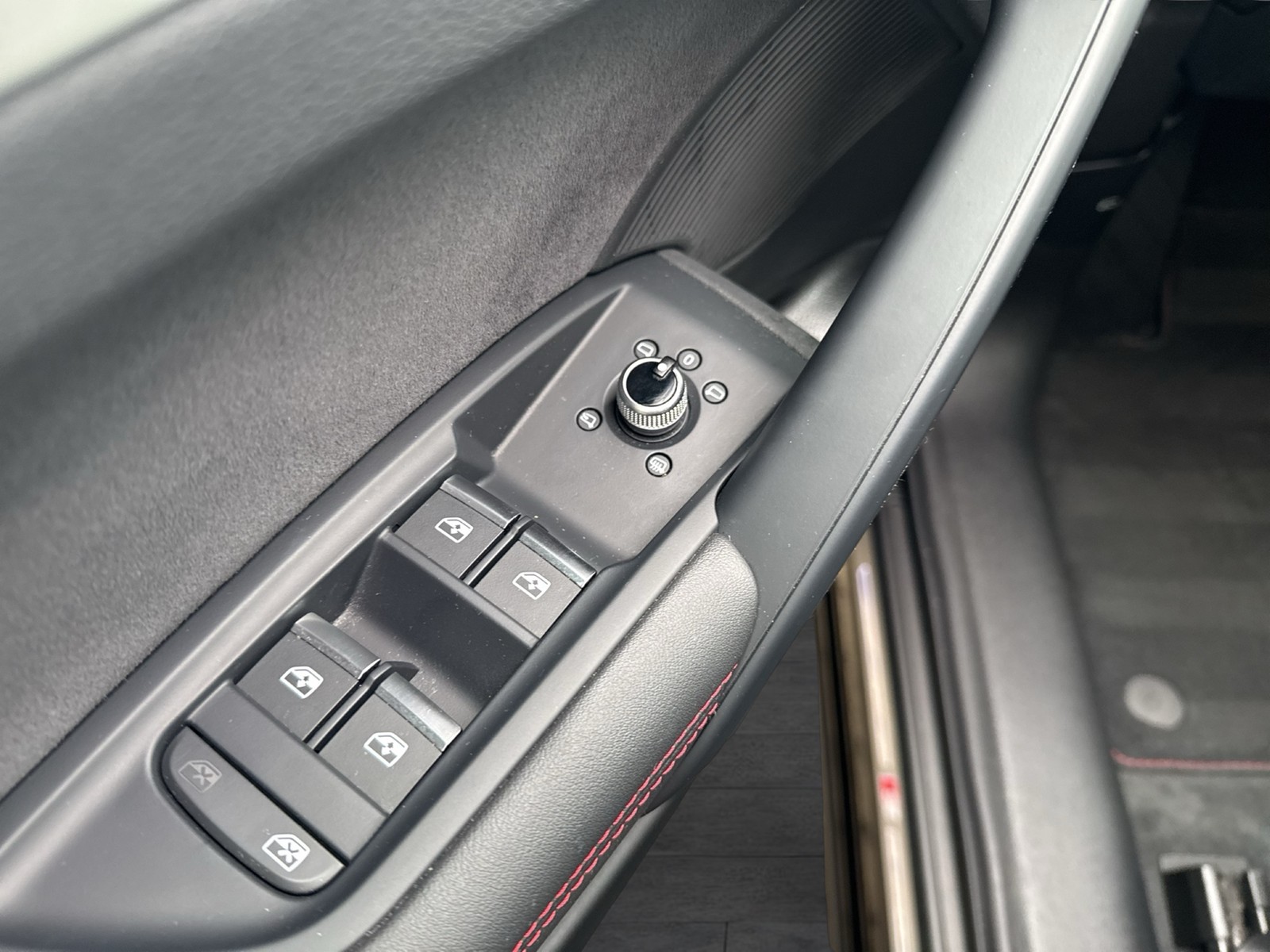 Audi Q5 55 quattro HYBRID S LINE PANO B&O AHK ALU20