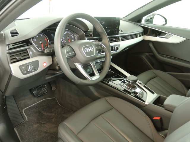 Audi A4 Avant 40 advanced CAM ACC LM18 E-KLAPPE NAVI+