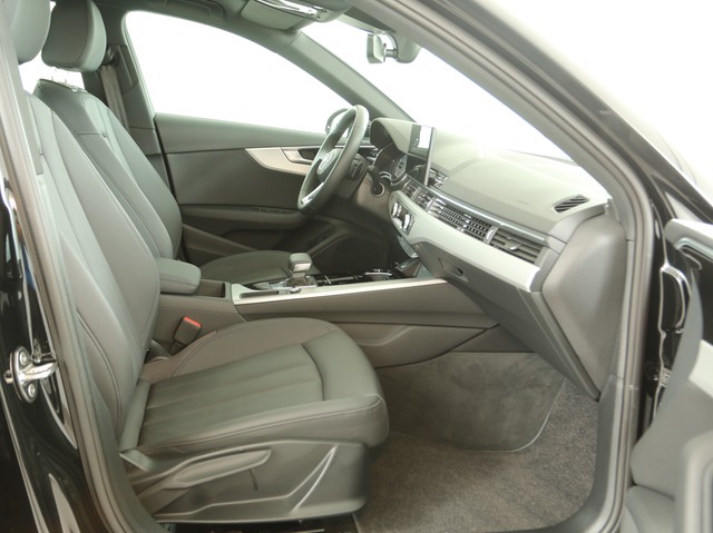 Audi A4 Avant 40 advanced CAM ACC LM18 E-KLAPPE NAVI+