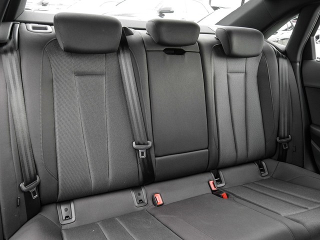 Audi A4 40 advanced BLACKPAK CAM LM18 NAVI+ SITZHEIZ.