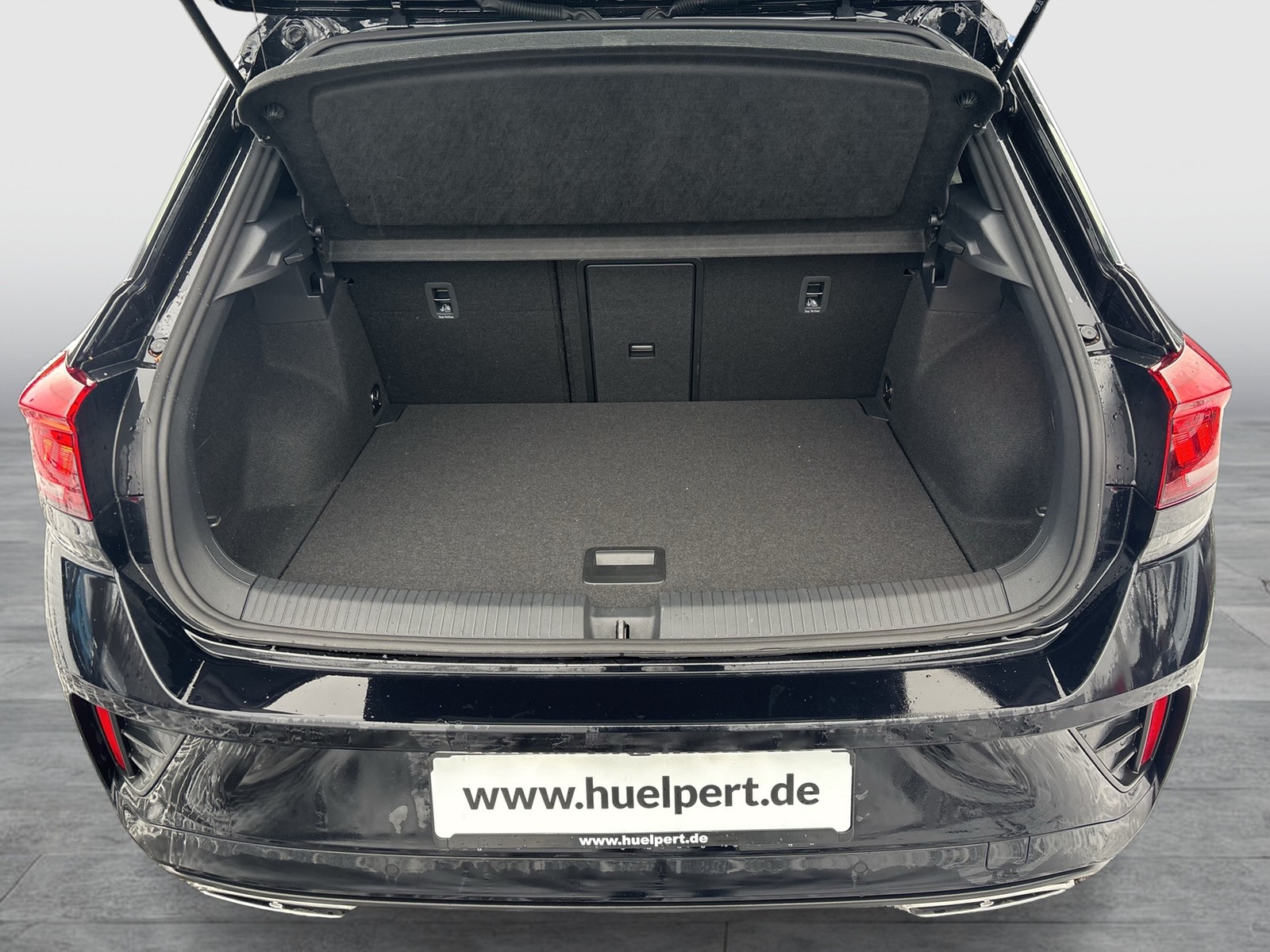 Volkswagen T-Roc 2.0 R-LINE 4X4 STANDHZ. AHK CAM ACC LM19