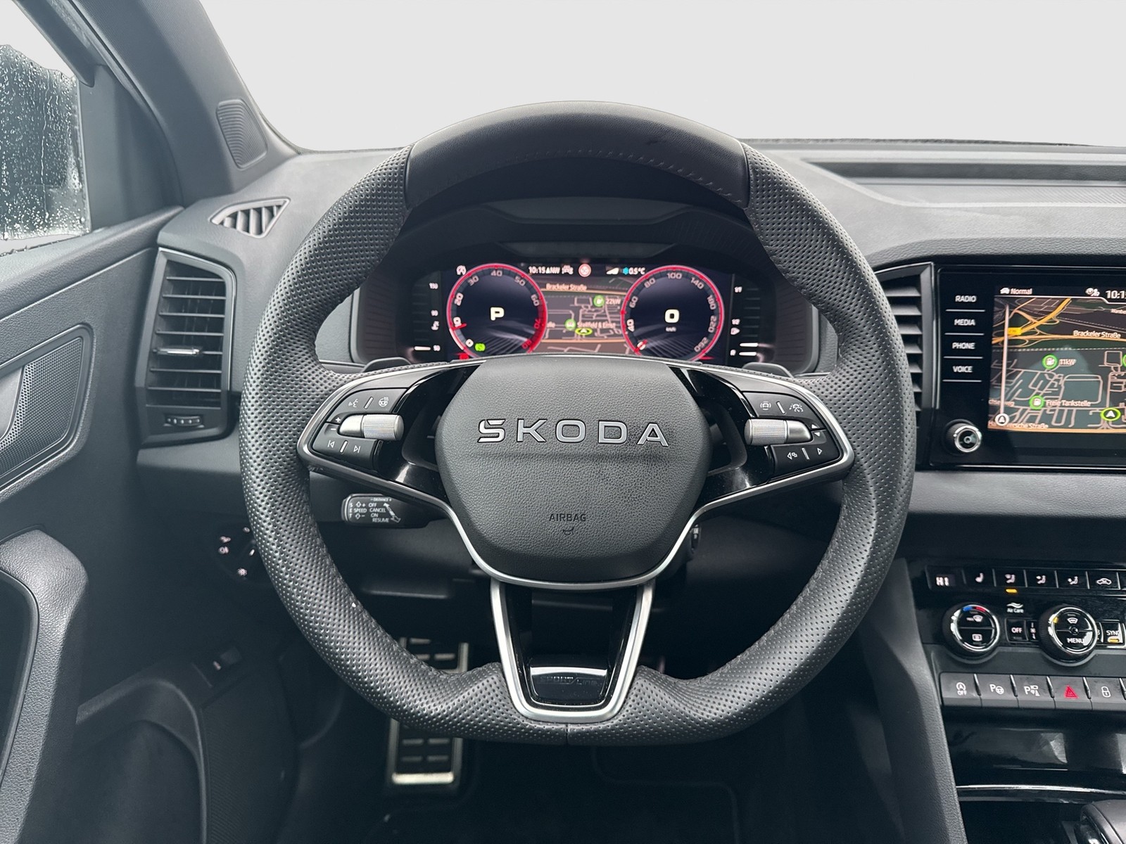 Skoda Karoq 2.0 SPORTLINE 4X4 AHK 360°CAM ACC E-KLAPPE