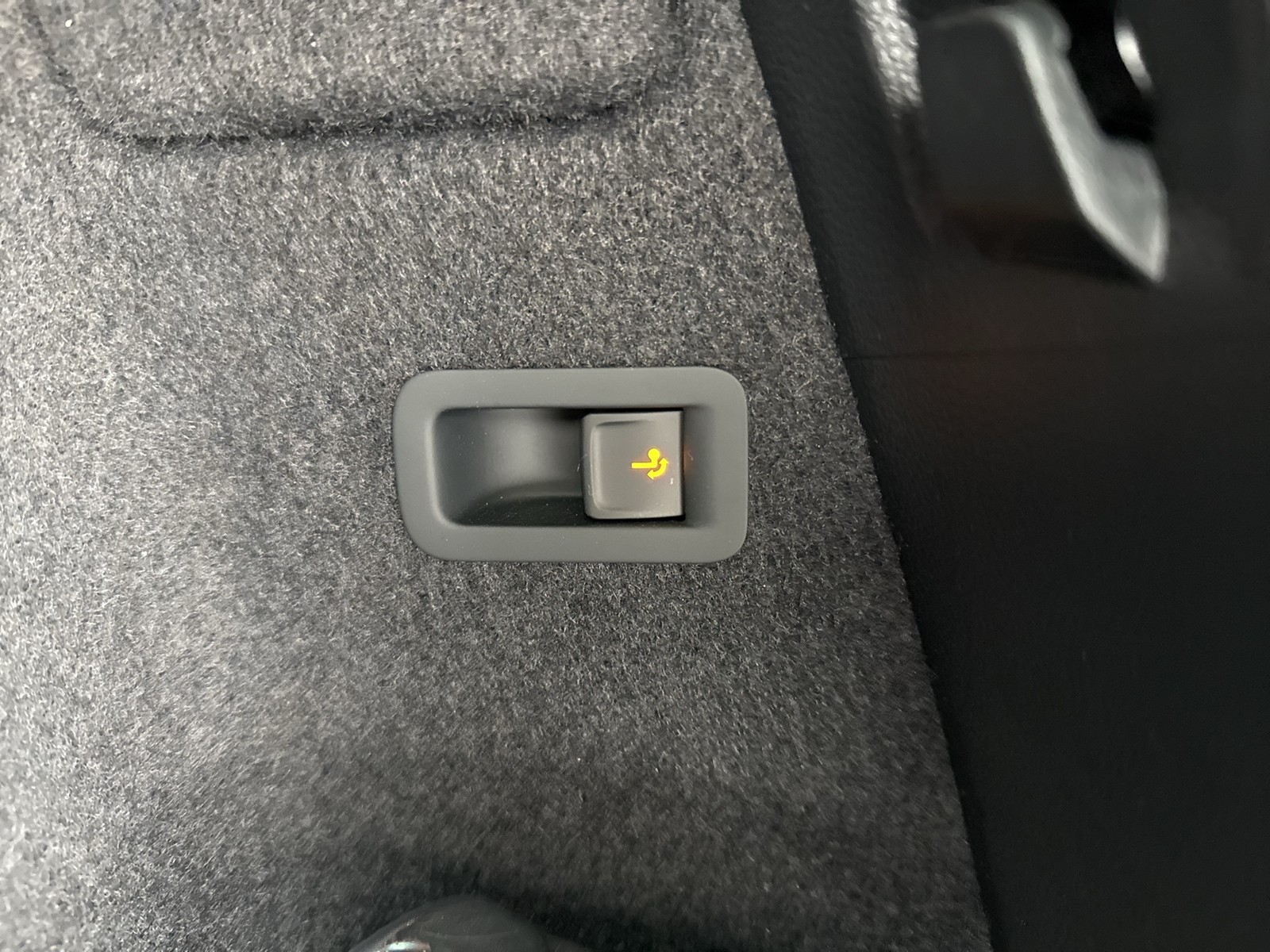 Skoda Karoq 2.0 SPORTLINE 4X4 AHK 360°CAM ACC E-KLAPPE