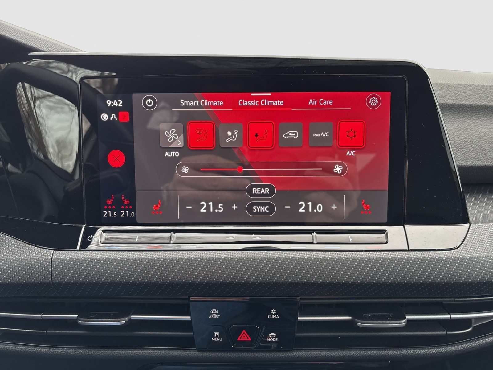 Volkswagen Golf VIII 2.0 R 4X4 AKRAPOVIC CAM ACC LM19 LED+