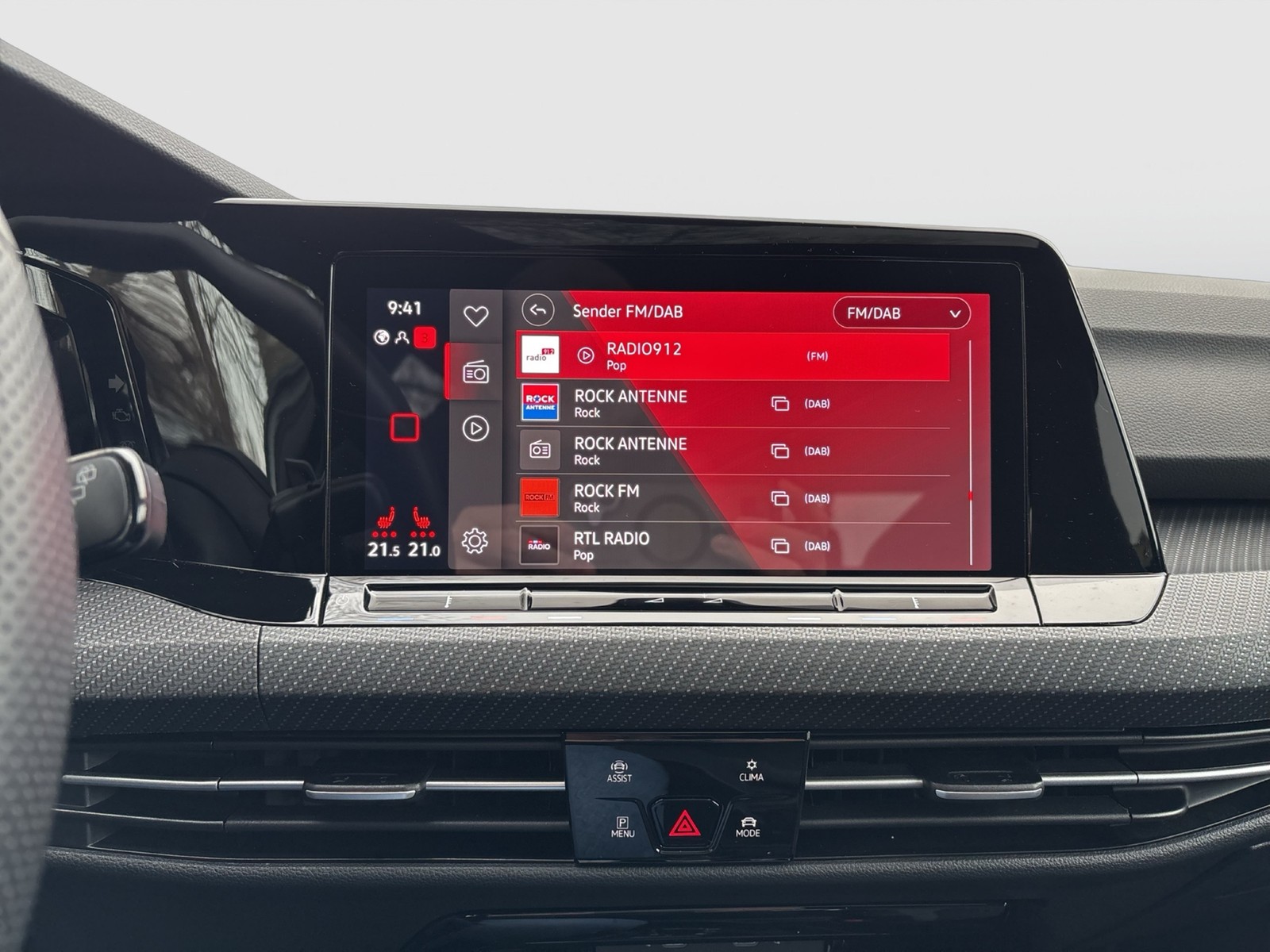 Volkswagen Golf VIII 2.0 R 4X4 AKRAPOVIC CAM ACC LM19 LED+