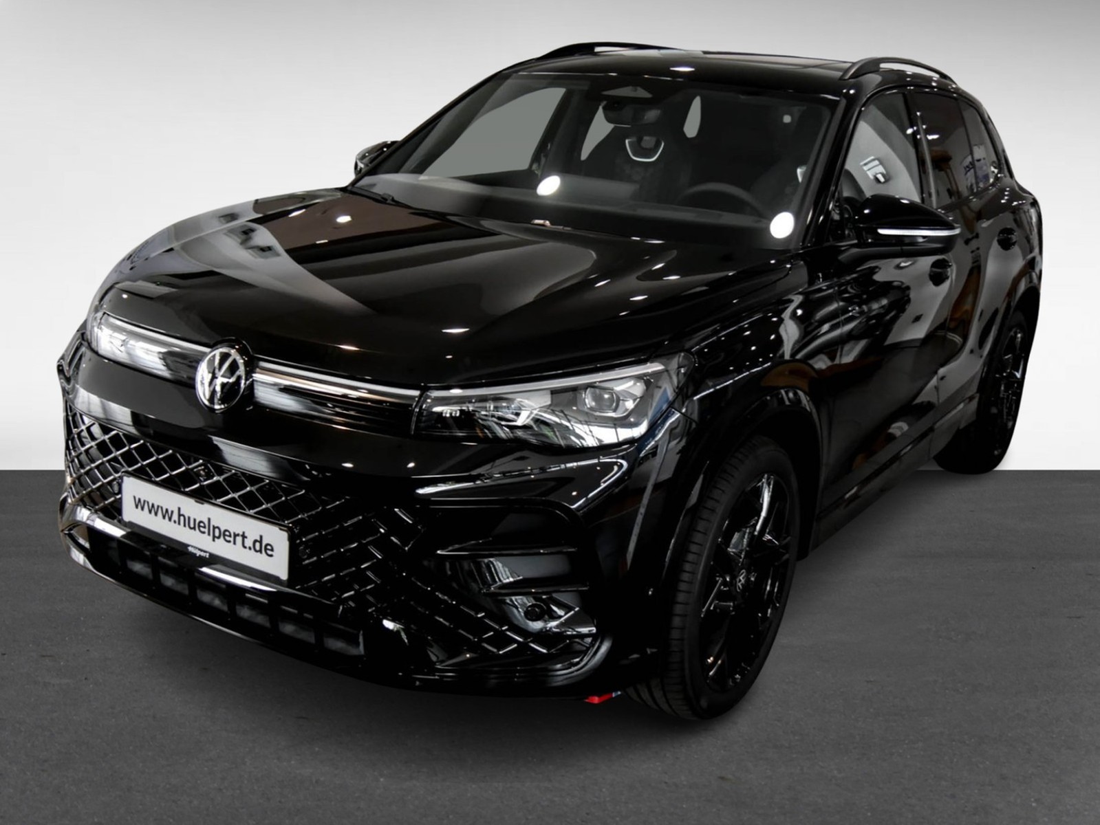 Volkswagen Tiguan 1.5 R-LINE DSG BLACKSTYLE PANO eKLAPPE