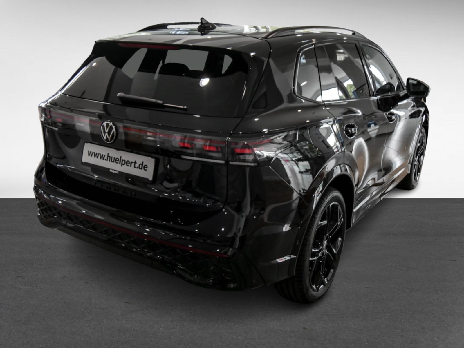 Volkswagen Tiguan 1.5 R-LINE DSG BLACKSTYLE PANO eKLAPPE