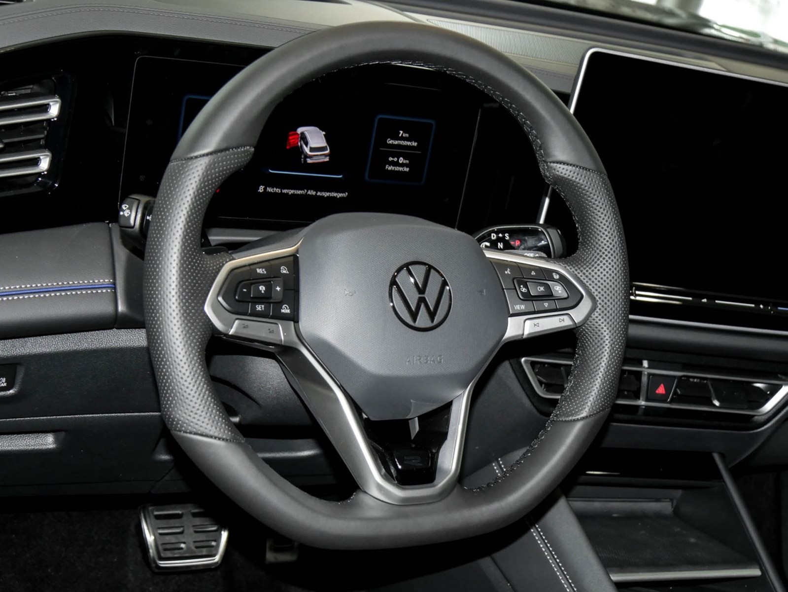 Volkswagen Tiguan 1.5 R-LINE DSG BLACKSTYLE PANO eKLAPPE