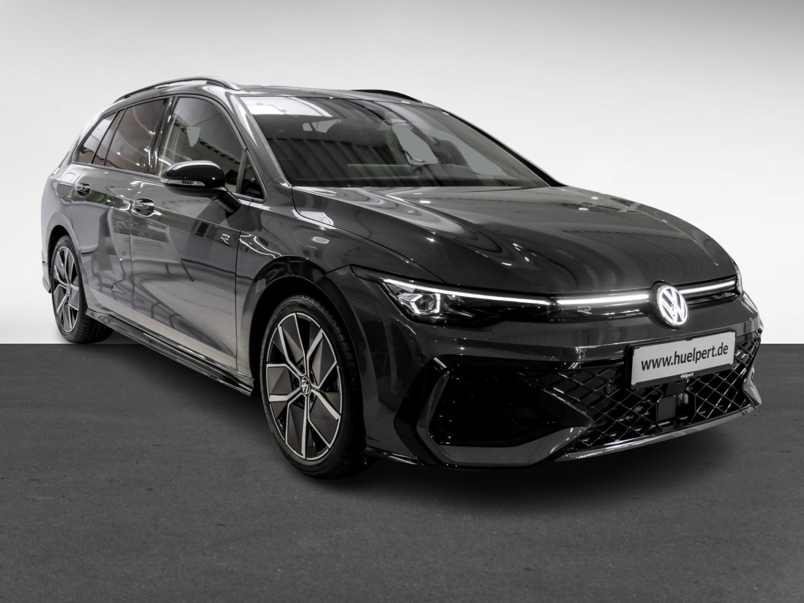 Volkswagen Golf Variant 1.5 R-LINE DSG BLACKSTYLE PANO AHK