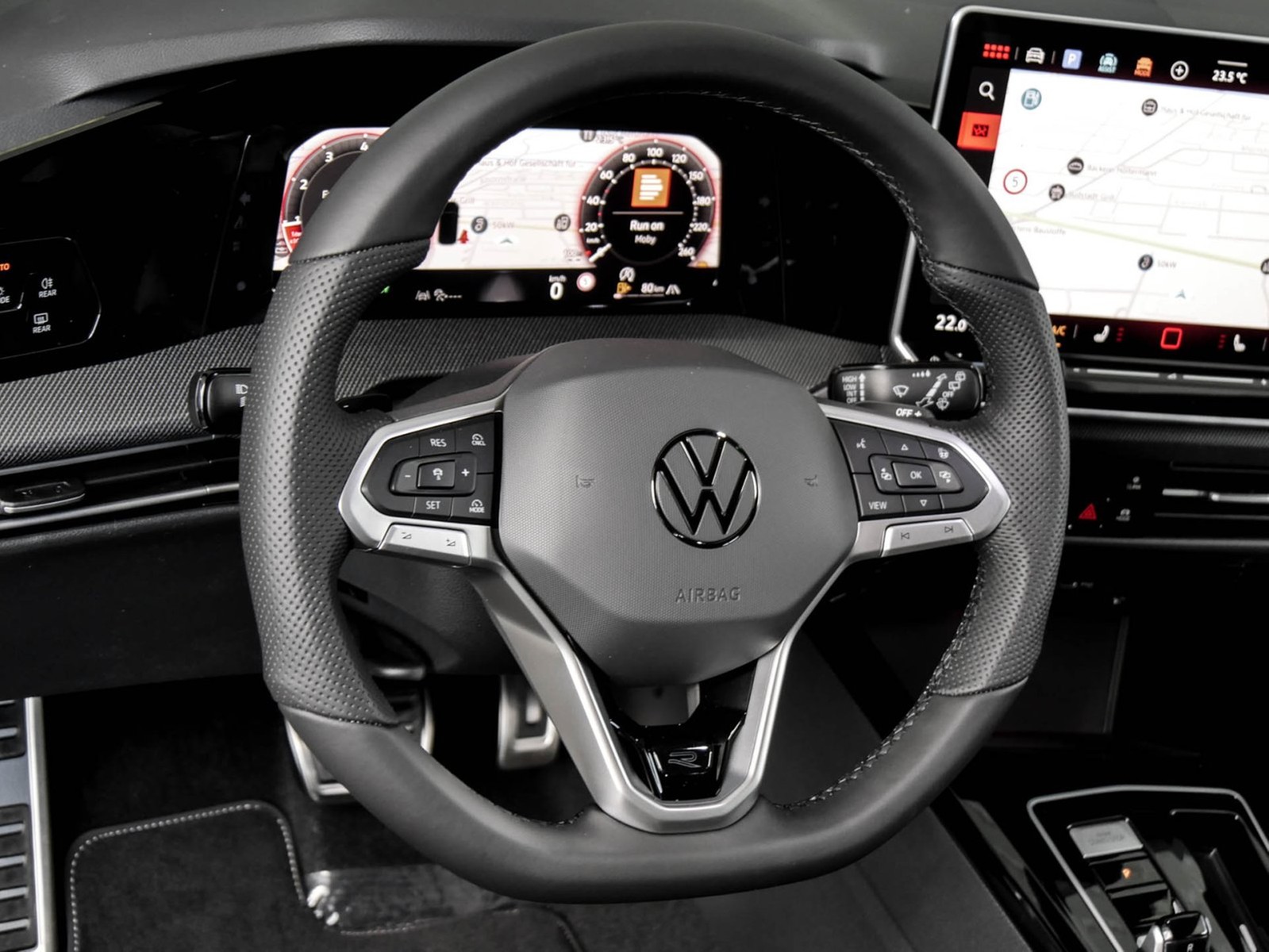 Volkswagen Golf 1.5 R-LINE DSG