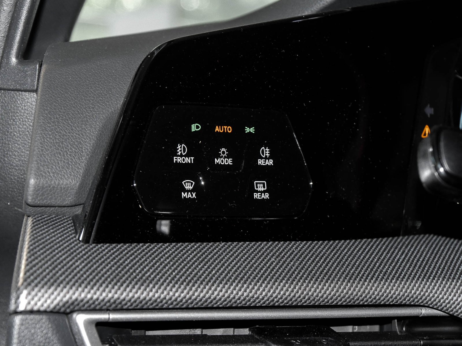 Volkswagen Golf GTI NAVI HARMANKARDON BLACKSTYLE CAM