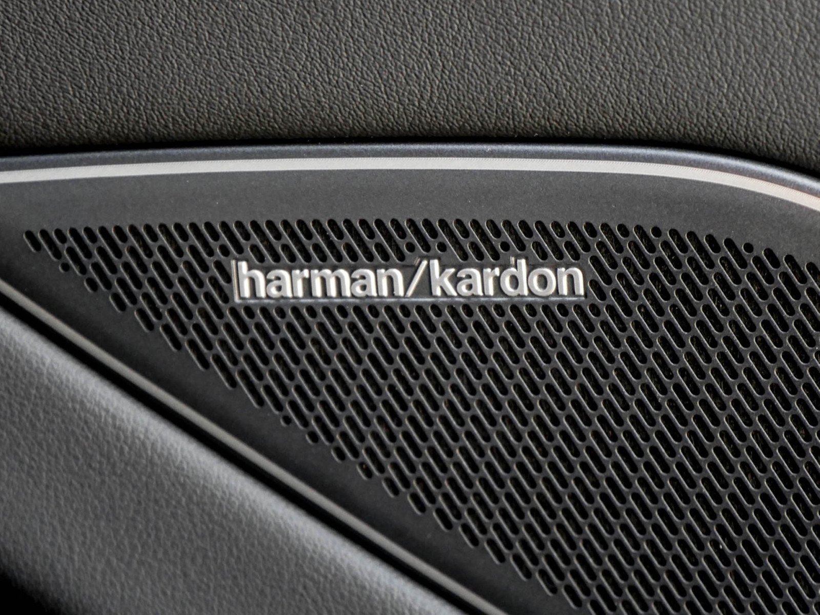 Volkswagen Tiguan 1.5 R-LINE DSG BLACKSTYLE HARMANKARDON