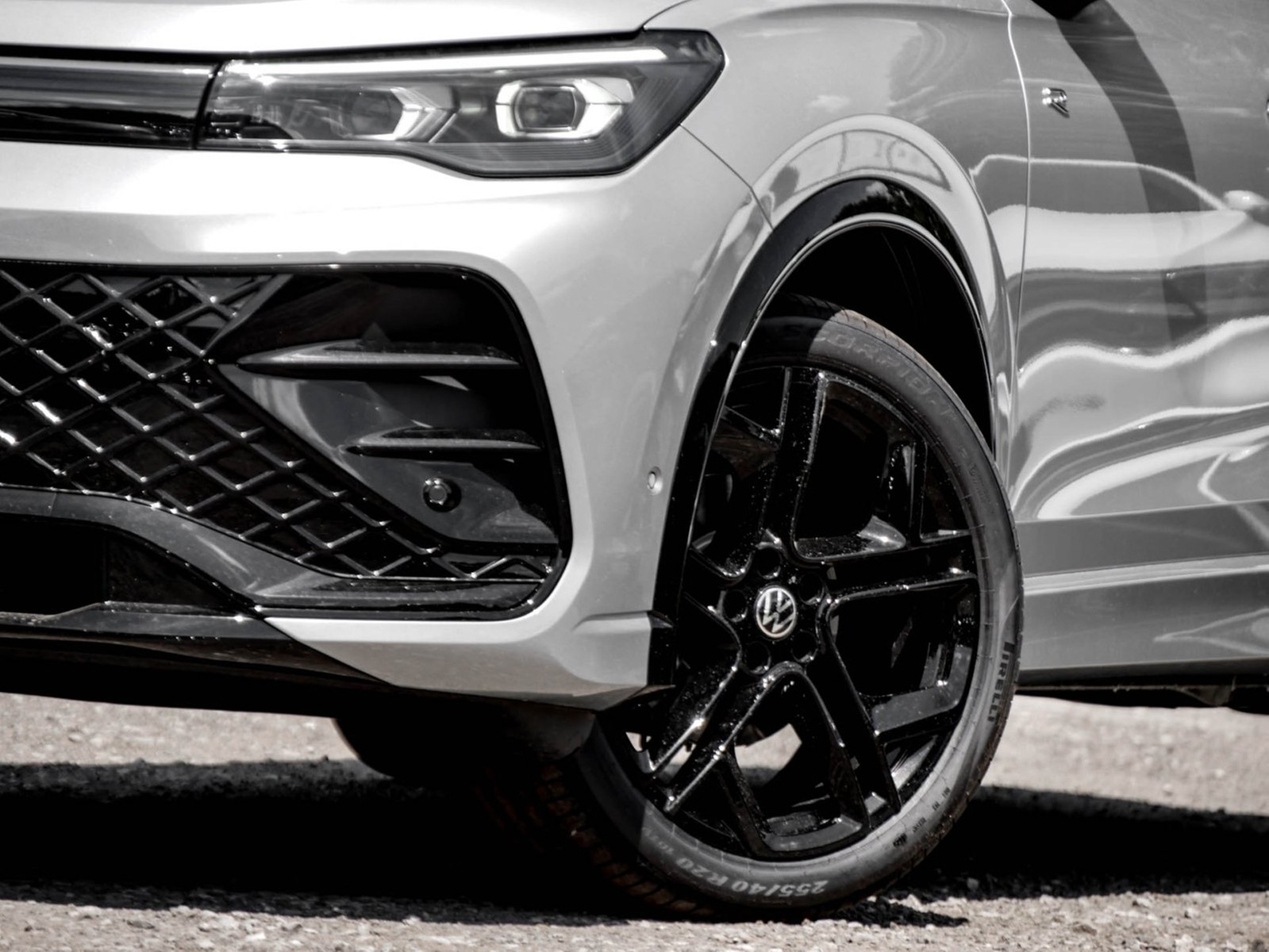 Volkswagen Tiguan 1.5 R-LINE DSG BLACKSTYLE HARMANKARDON