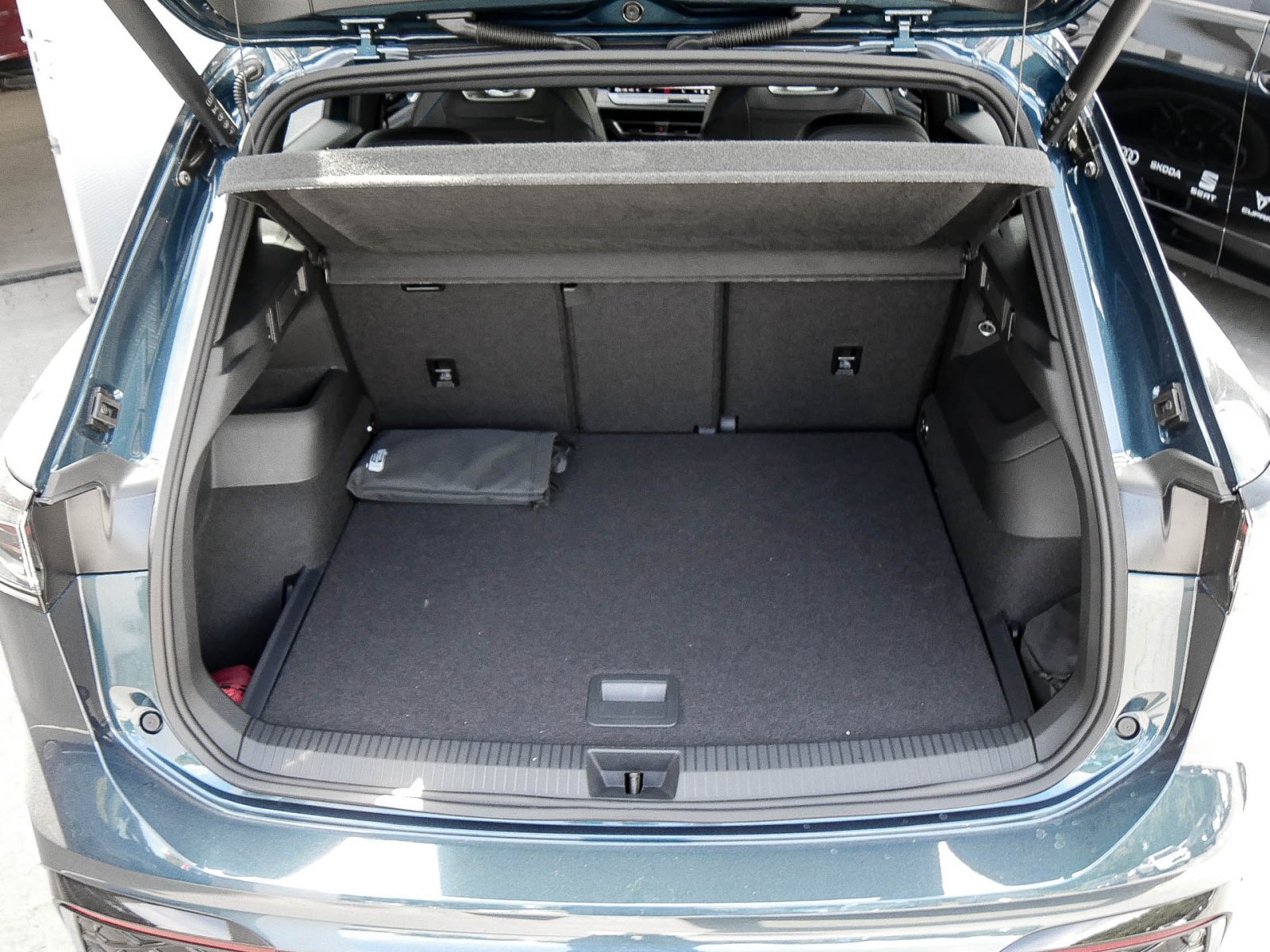 Volkswagen Tiguan 1.5 R-LINE DSG
