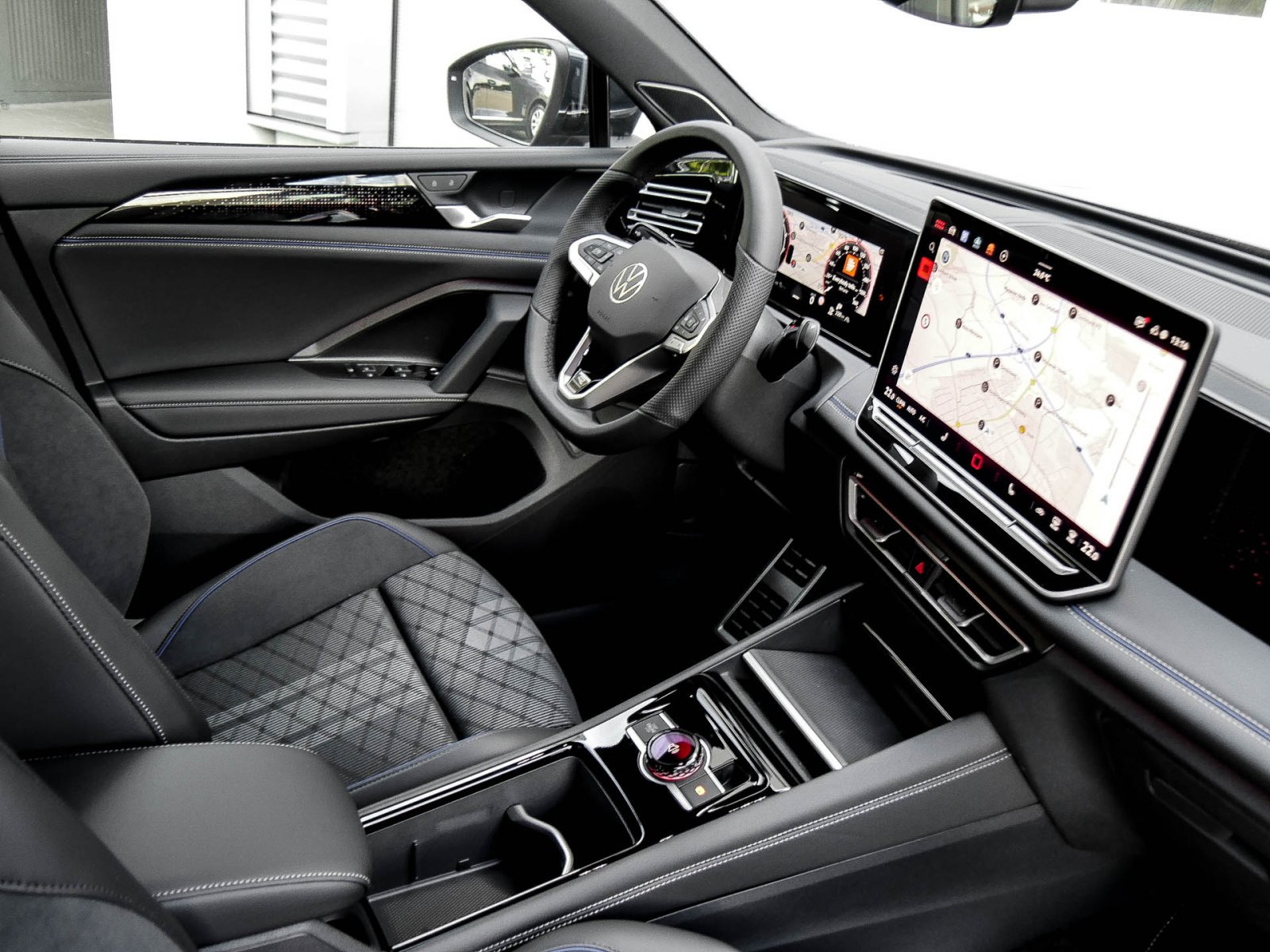 Volkswagen Tiguan 1.5 R-LINE DSG
