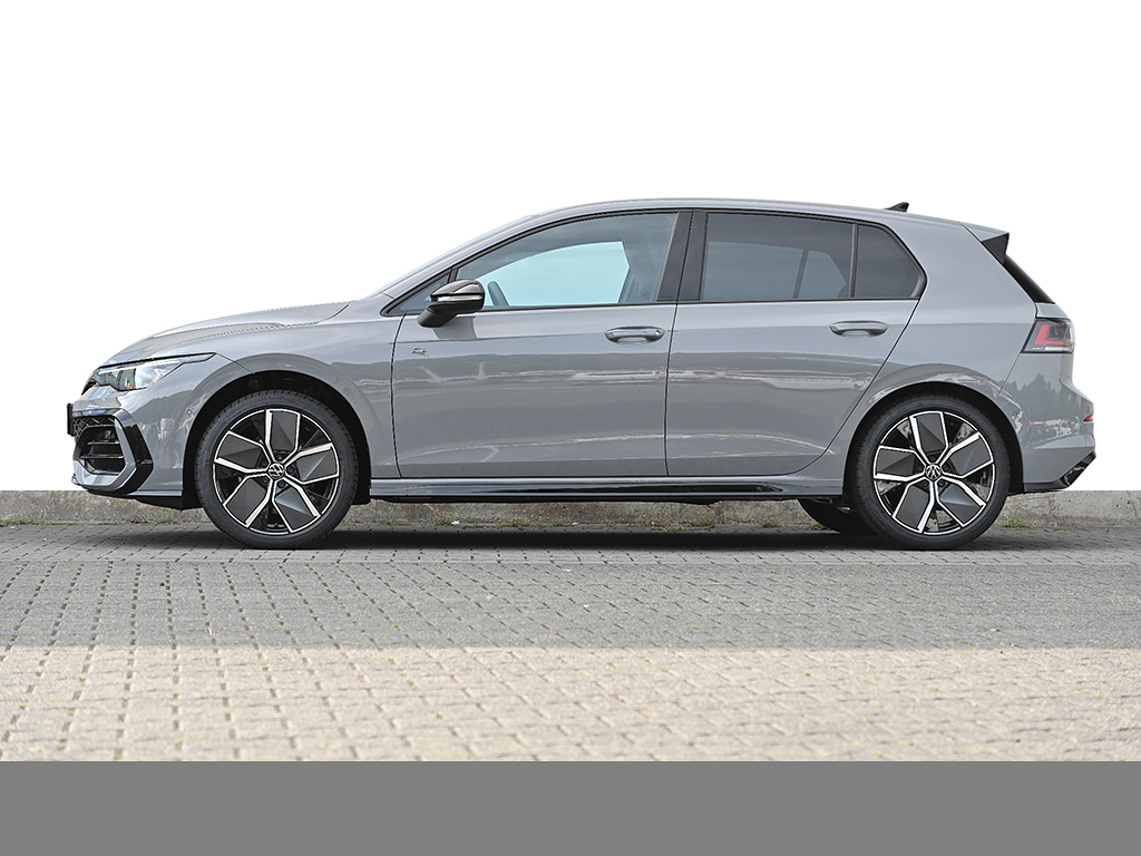 Volkswagen Golf 1.5 R-LINE DSG BLACKSTYLE MATRIXLED AHK CAM