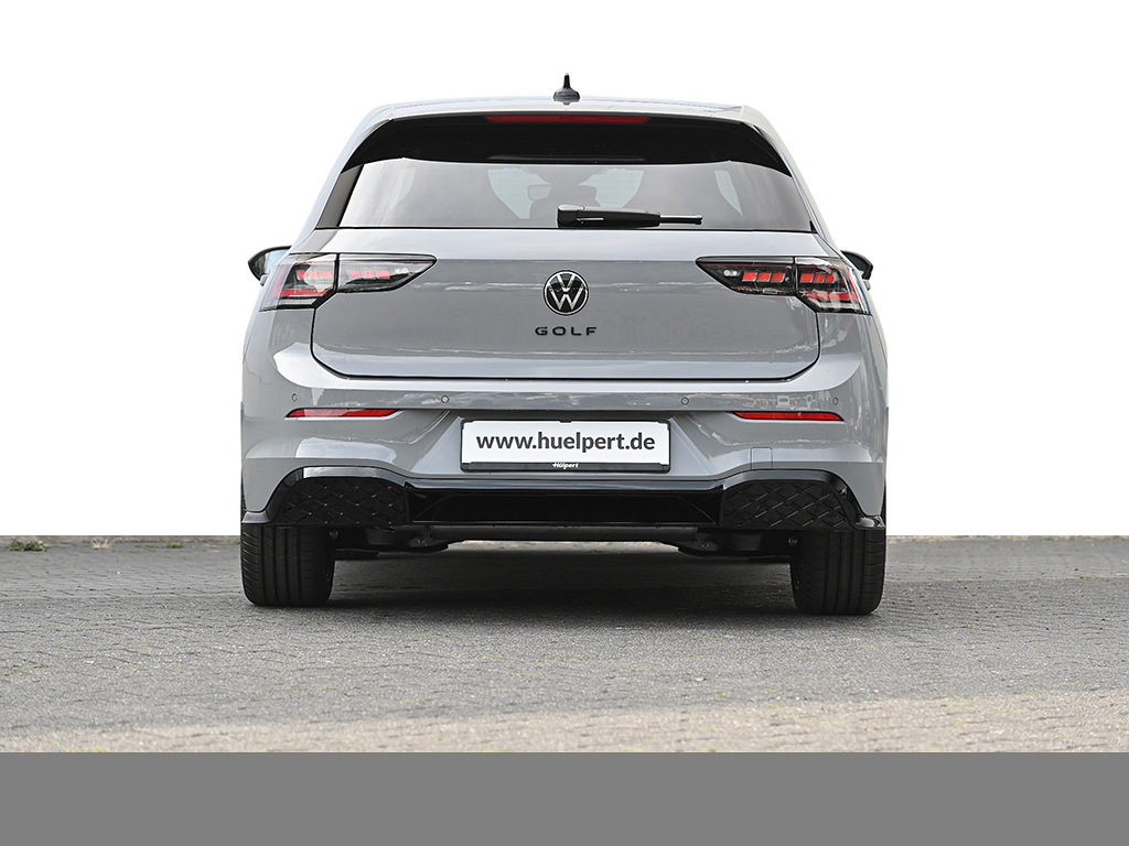 Volkswagen Golf 1.5 R-LINE DSG BLACKSTYLE MATRIXLED AHK CAM