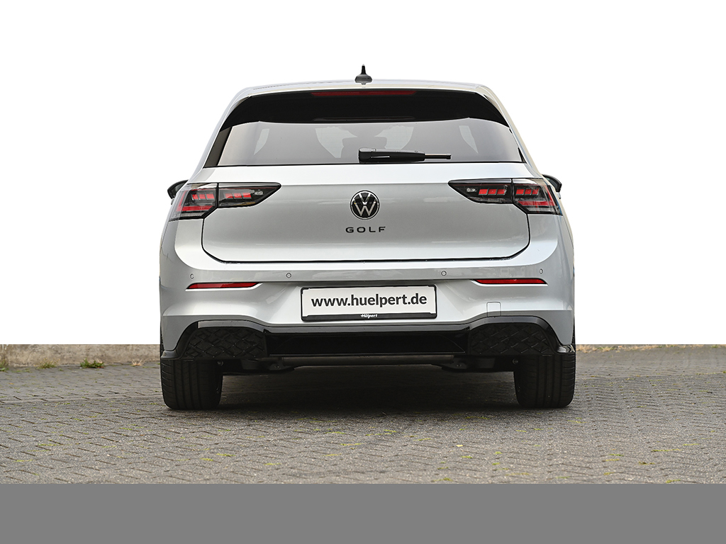 Volkswagen Golf 1.5 R-LINE DSG BLACKSTYLE MATRIXLED AHK CAM