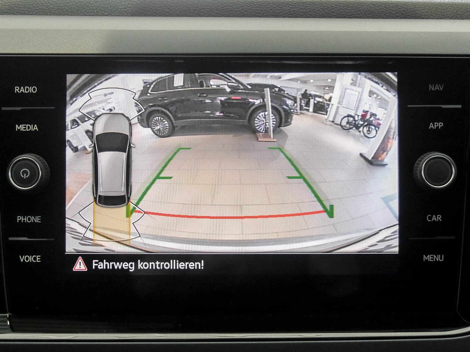 Volkswagen Taigo 1.5 R-LINE DSG BLACKSTYLE PANO AHK CAM