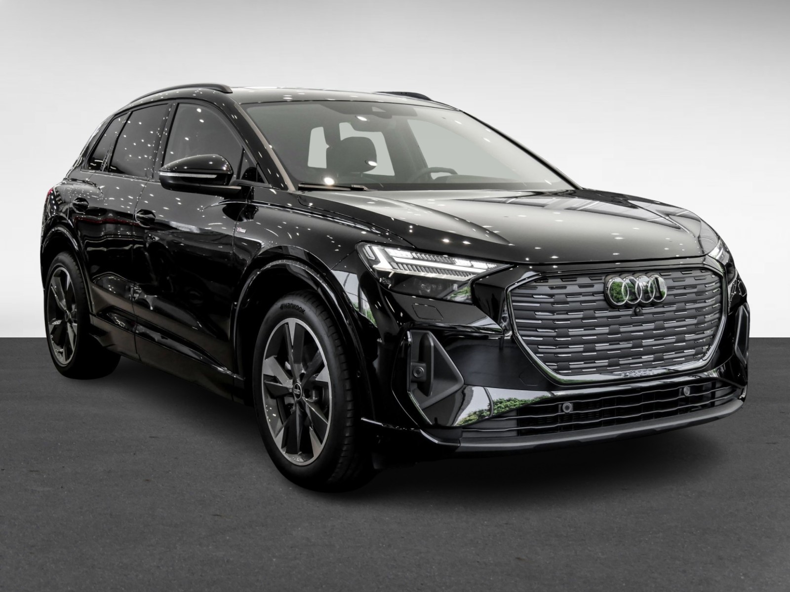 Audi Q4 45 e-tron quattro S Line AHK+Pano+MatrixLED+Assistenzpaket+
