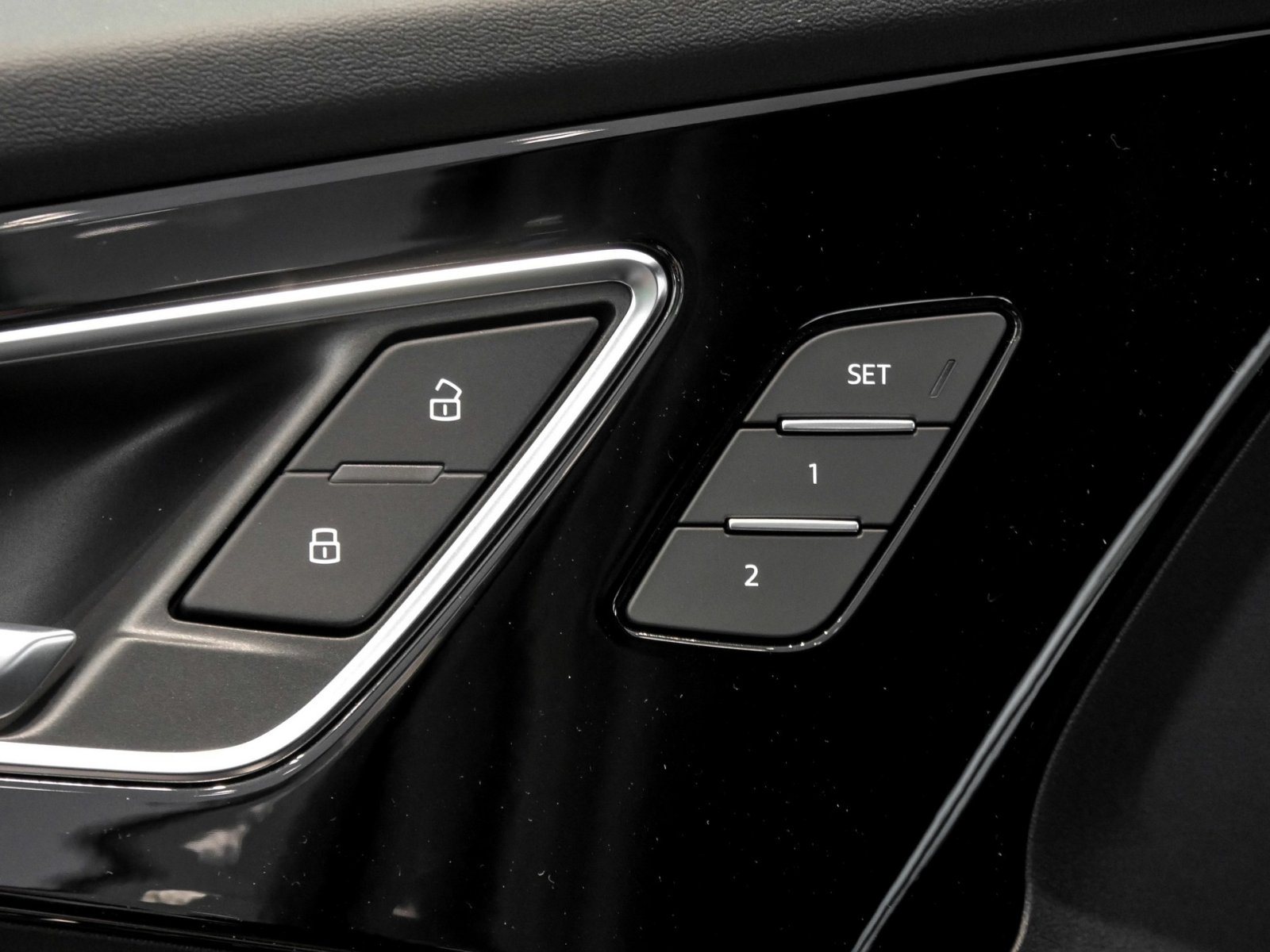Audi Q4 45 e-tron quattro S Line AHK+Pano+MatrixLED+Assistenzpaket+