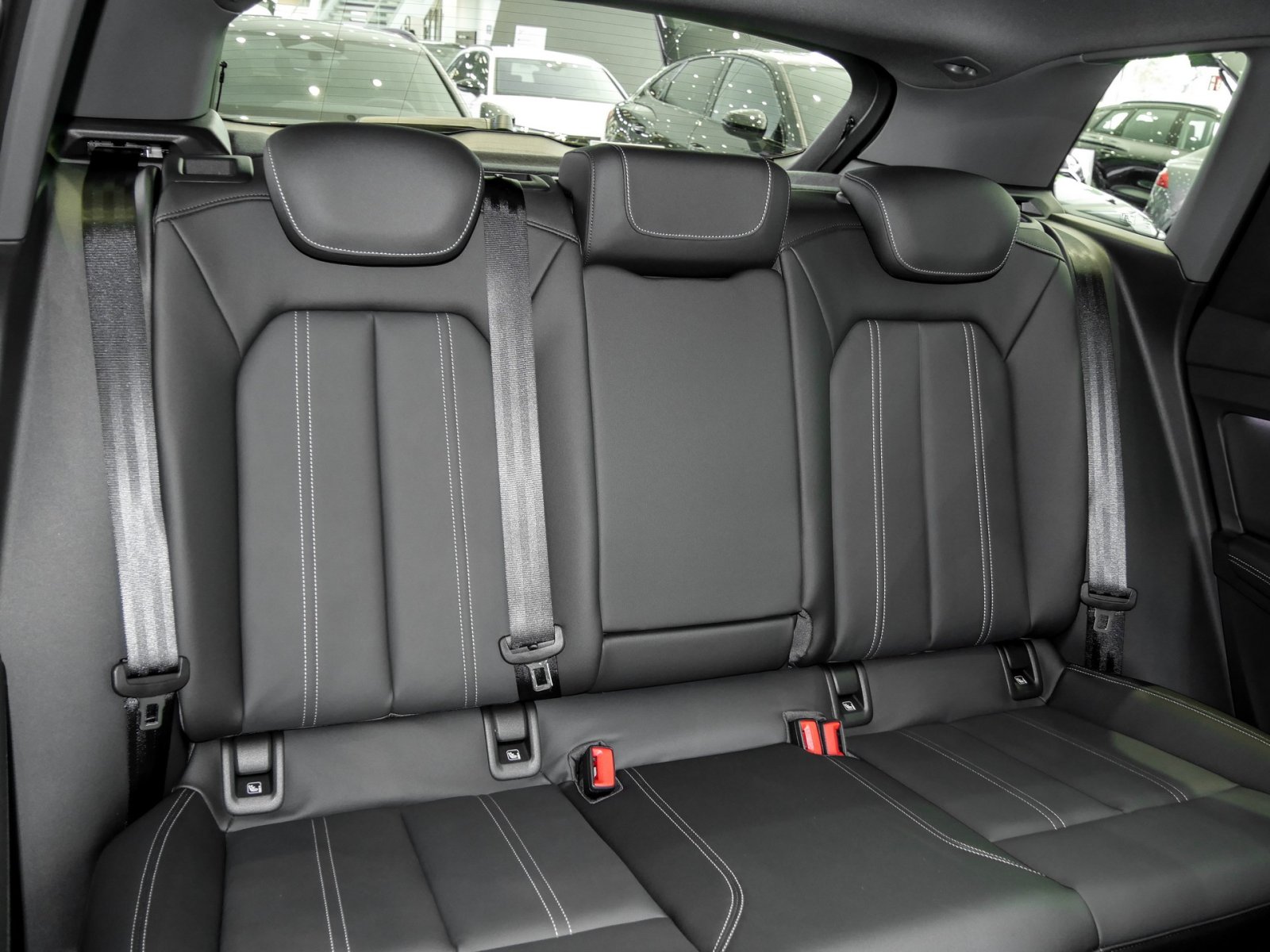 Audi Q4 45 e-tron quattro S Line AHK+Pano+MatrixLED+Assistenzpaket+