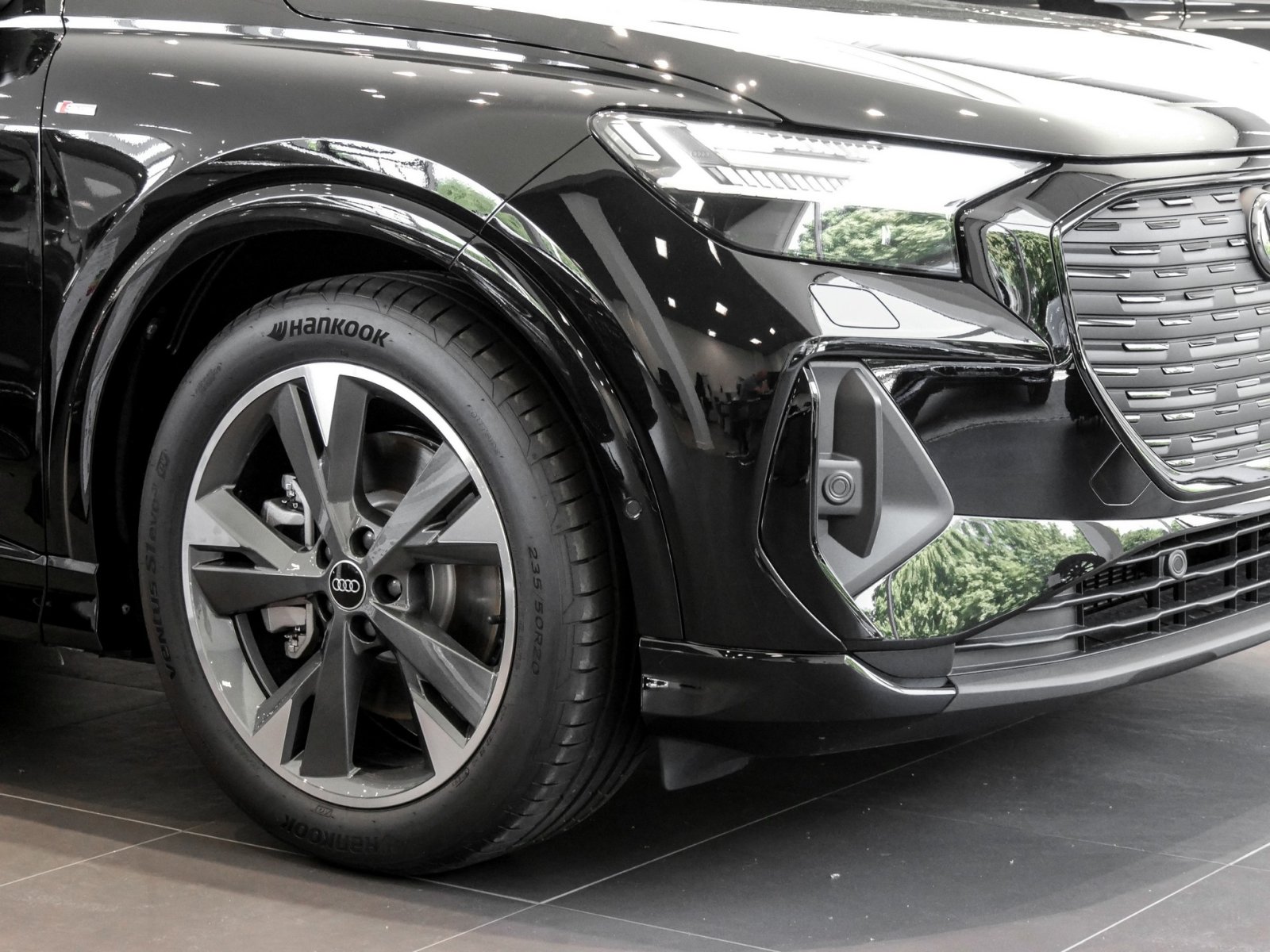 Audi Q4 45 e-tron quattro S Line AHK+Pano+MatrixLED+Assistenzpaket+