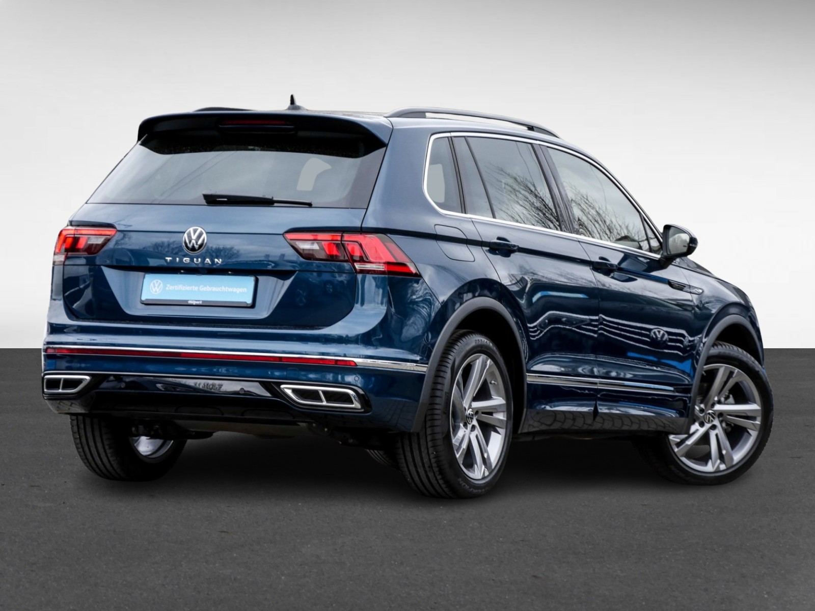 Volkswagen Tiguan 1.5 R-LINE AHK CAM ACC LM19 E-KLAPPE NAVI
