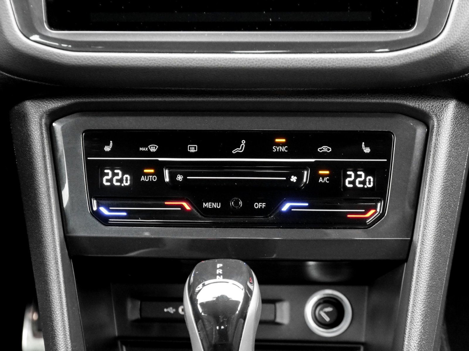 Volkswagen Tiguan 1.5 R-LINE AHK CAM ACC LM19 E-KLAPPE NAVI