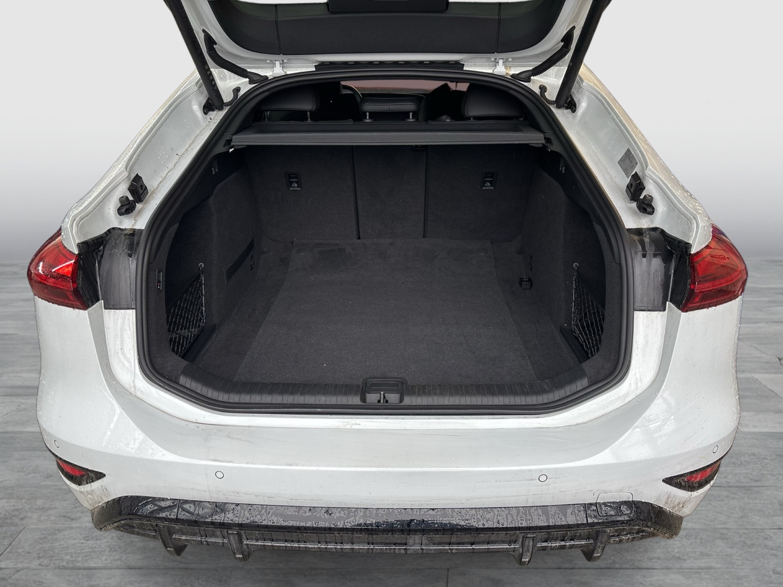 Audi A6 e-tron Sportback S LINE BLACKPAK TECHPRO 21"