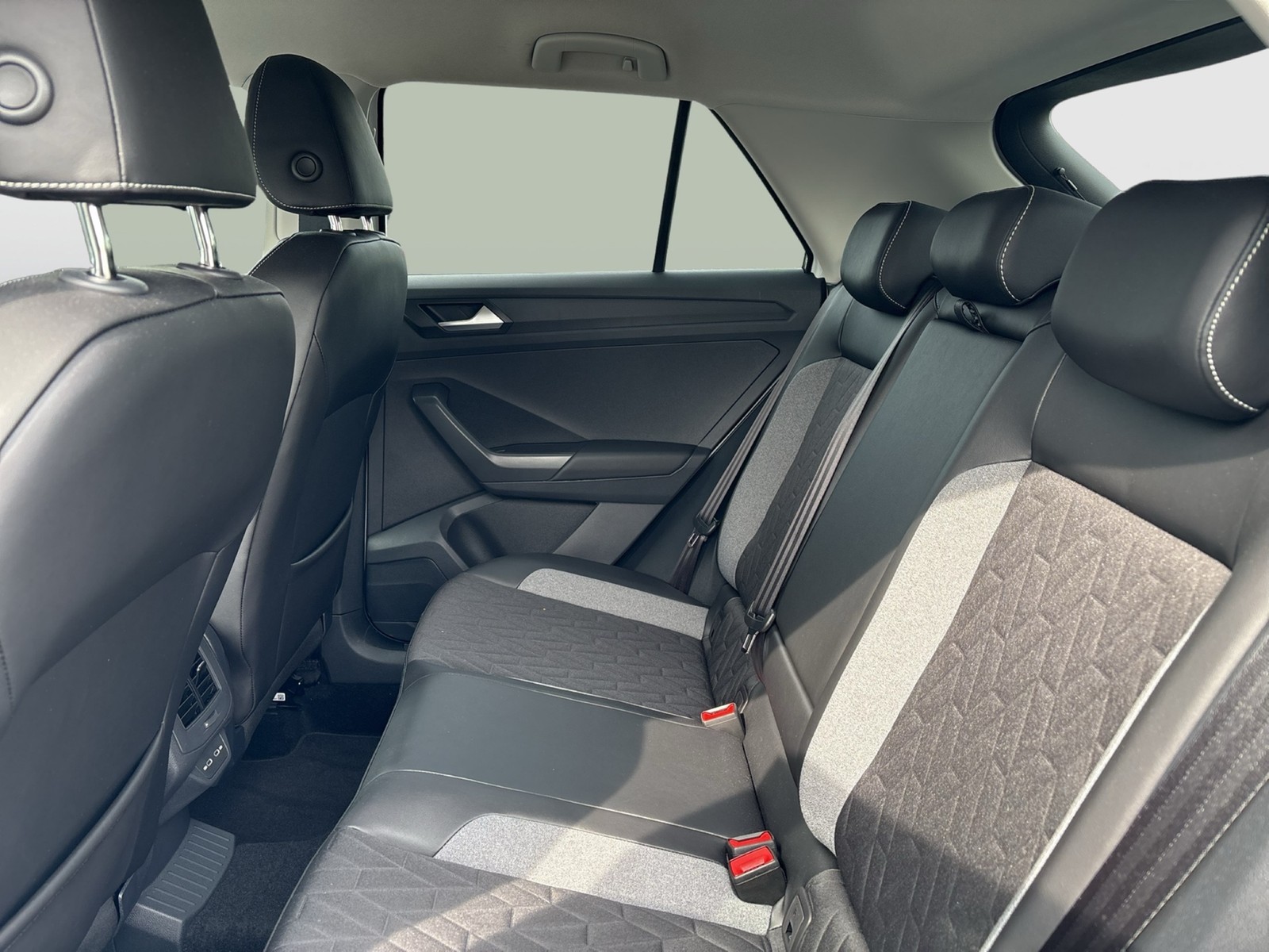Volkswagen T-Roc 1.5 GOAL ACC LM17 NAVI CARPLAY SITZHEIZUNG