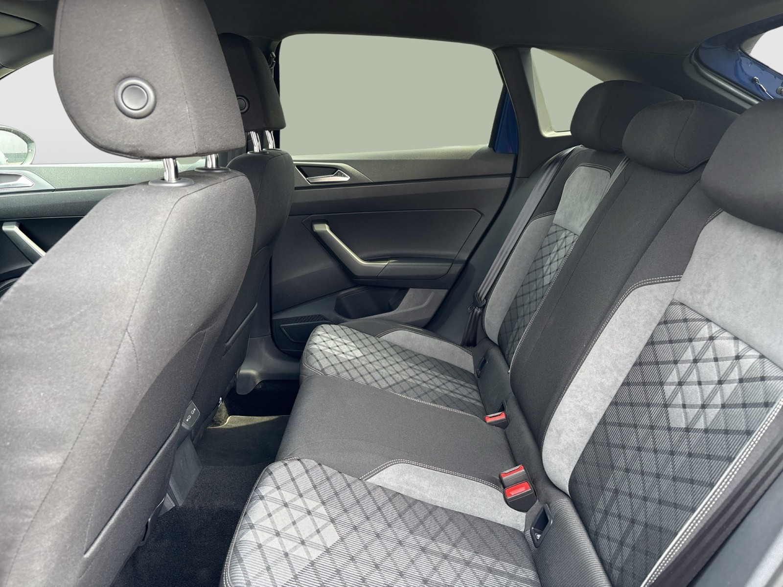 Volkswagen Taigo 1.5 R-LINE CAM ACC LM17 MATRIX NAVI SITZHZ