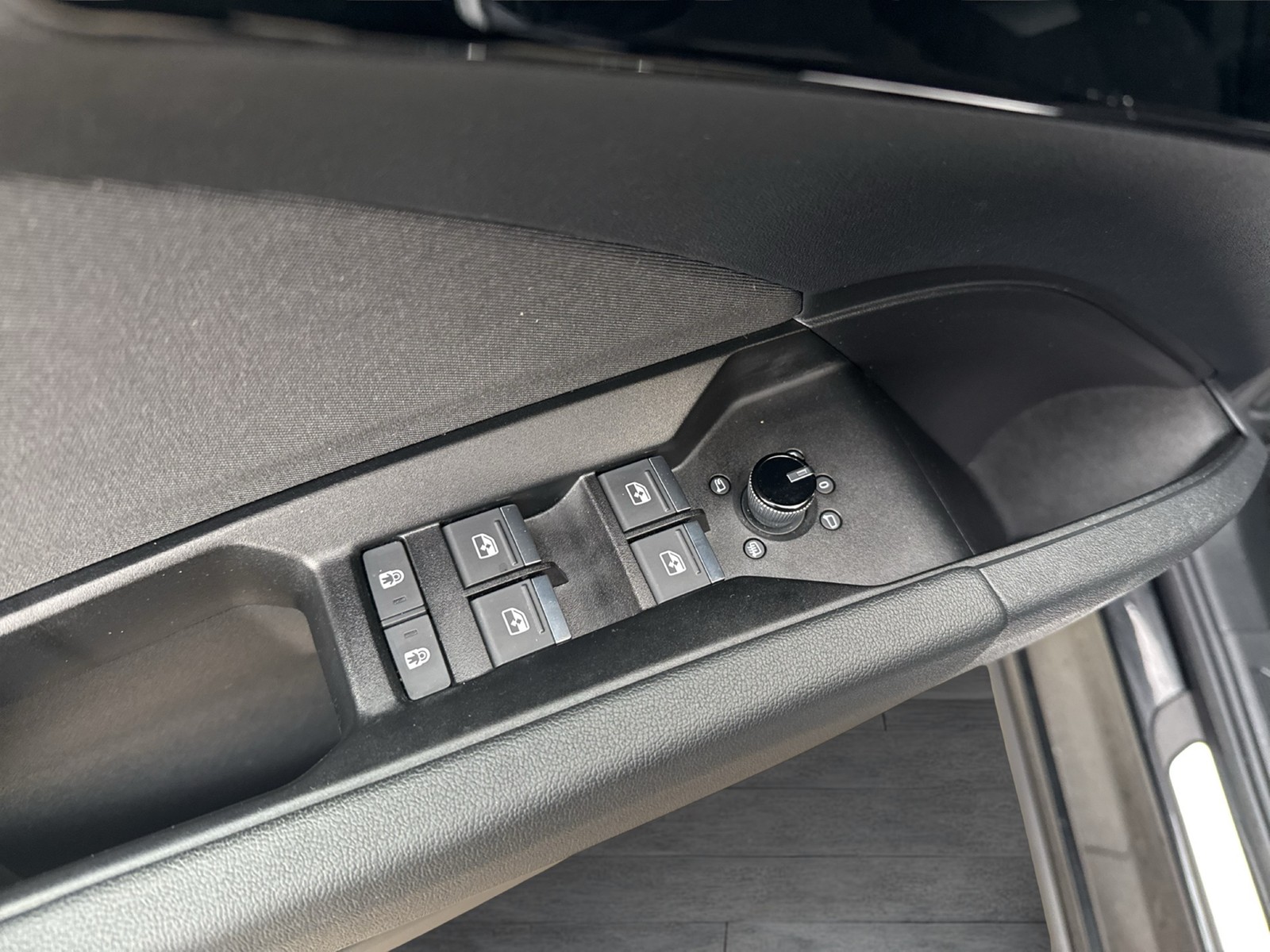 Audi Q4 e-tron 40 S LINE PANO AHK KAMERA ALU20" NAVI+