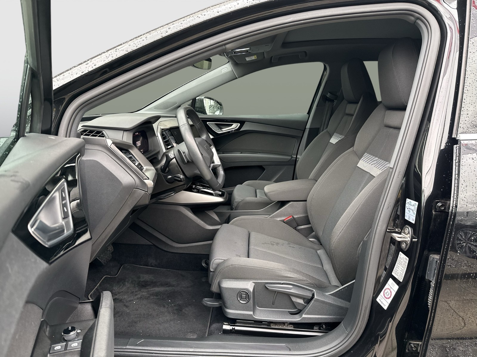 Audi Q4 e-tron 40 S LINE PANO AHK KAMERA ALU20" NAVI+