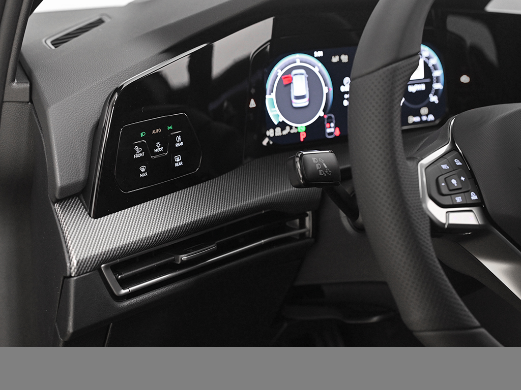 Volkswagen Golf Variant VIII 2.0 R-LINE BLACKSTYLE PANO CAM