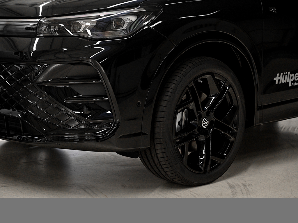 Volkswagen Tiguan 2.0 R-LINE BLACK STYLE 4X4 LEDER PANO AHK
