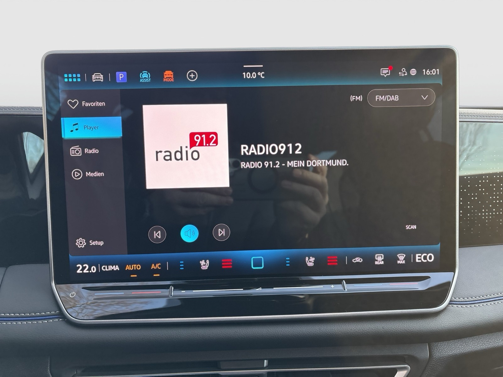 Volkswagen Tiguan 1.5 HYBRID R-LINE LEDER AHK 360CAM LM20